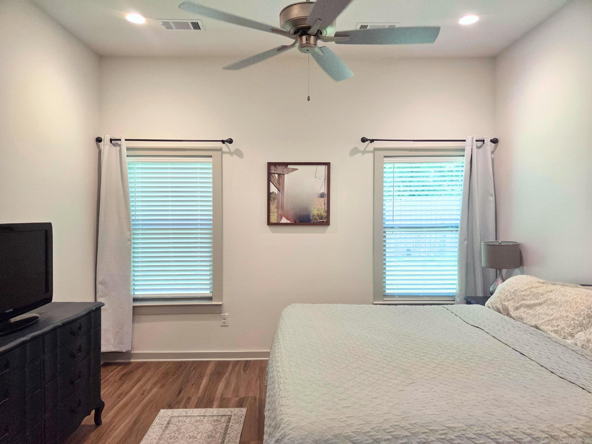 65 Lewis  Greenbrier, AR