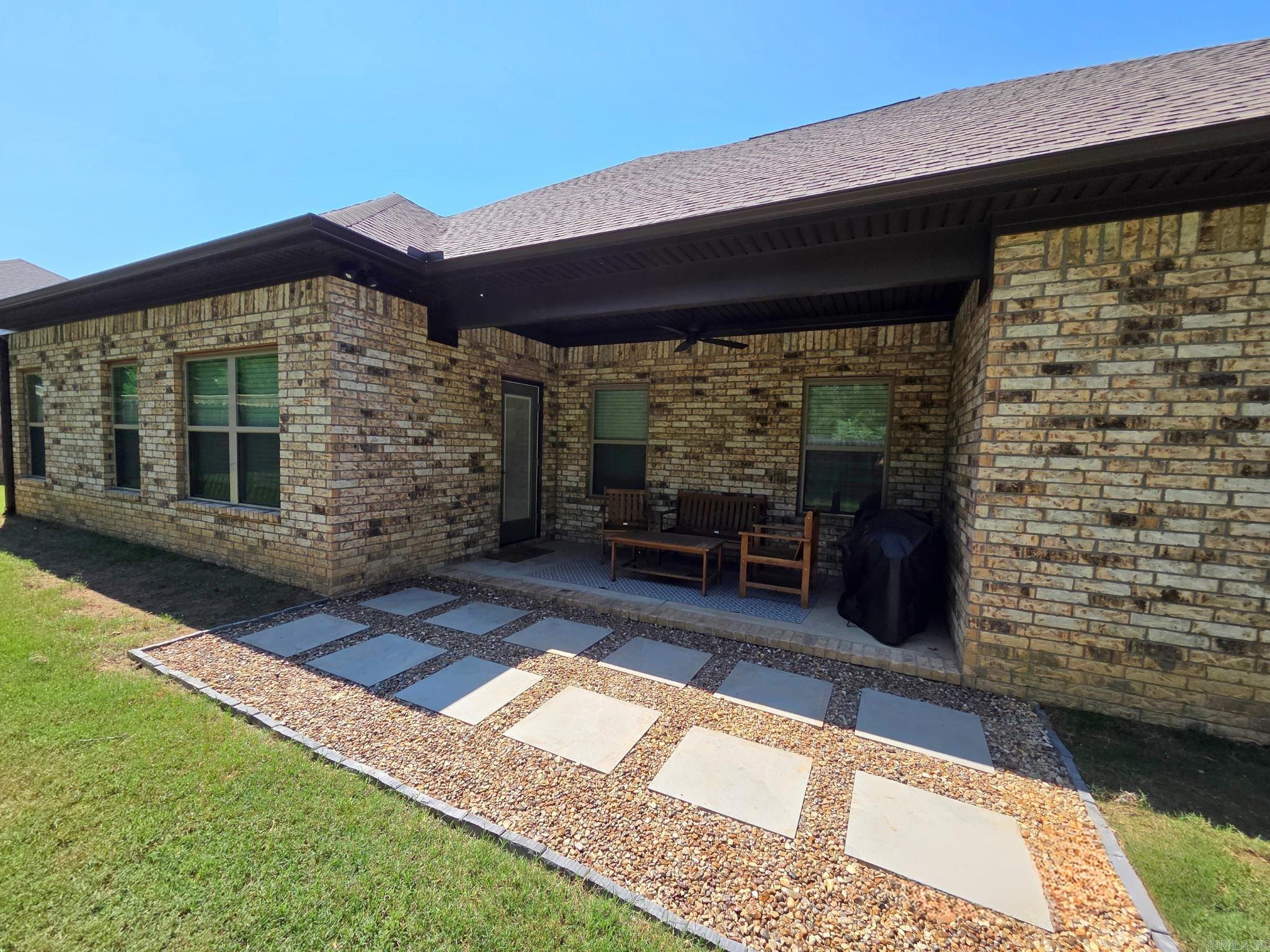 65 Lewis  Greenbrier, AR