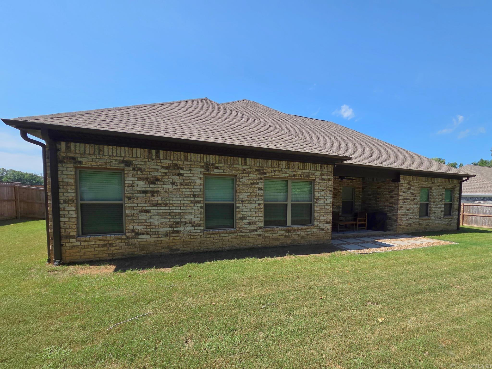 65 Lewis  Greenbrier, AR