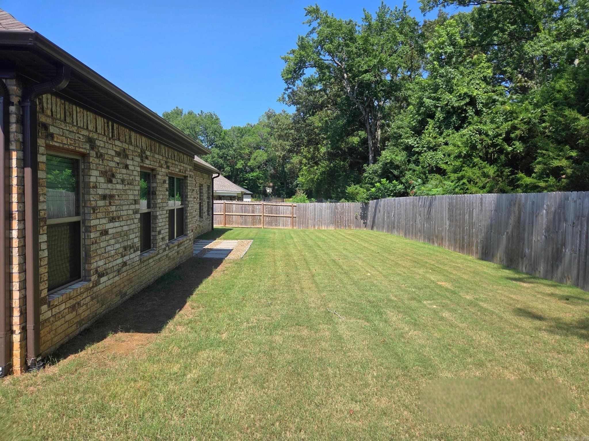 65 Lewis  Greenbrier, AR