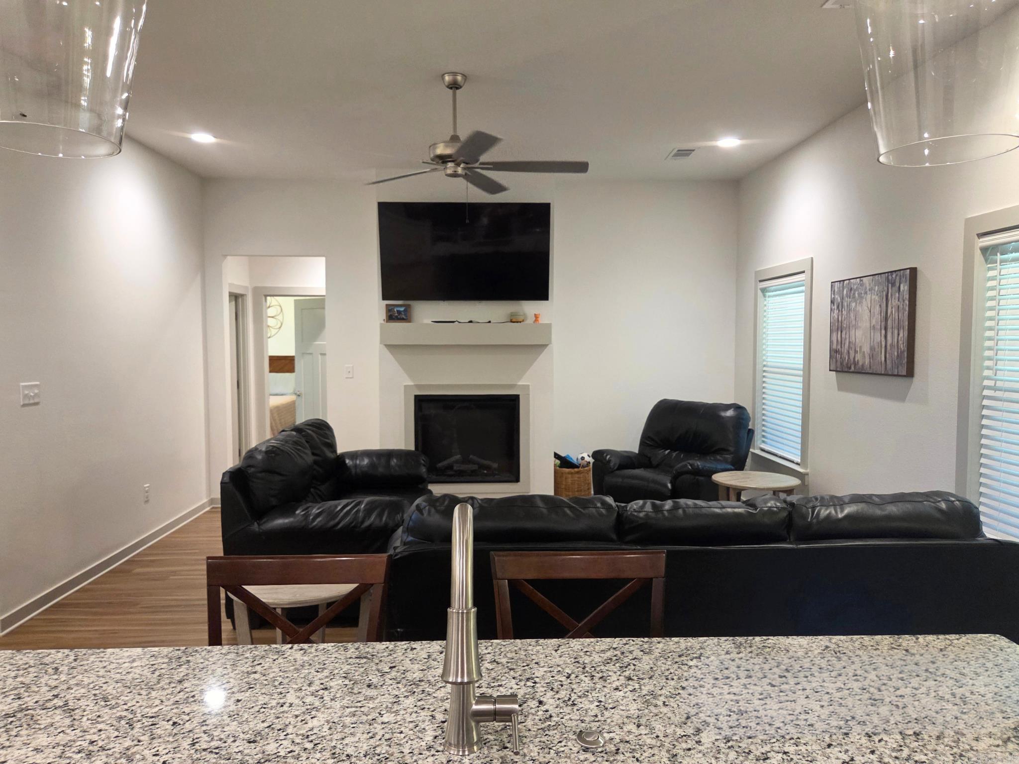 65 Lewis  Greenbrier, AR