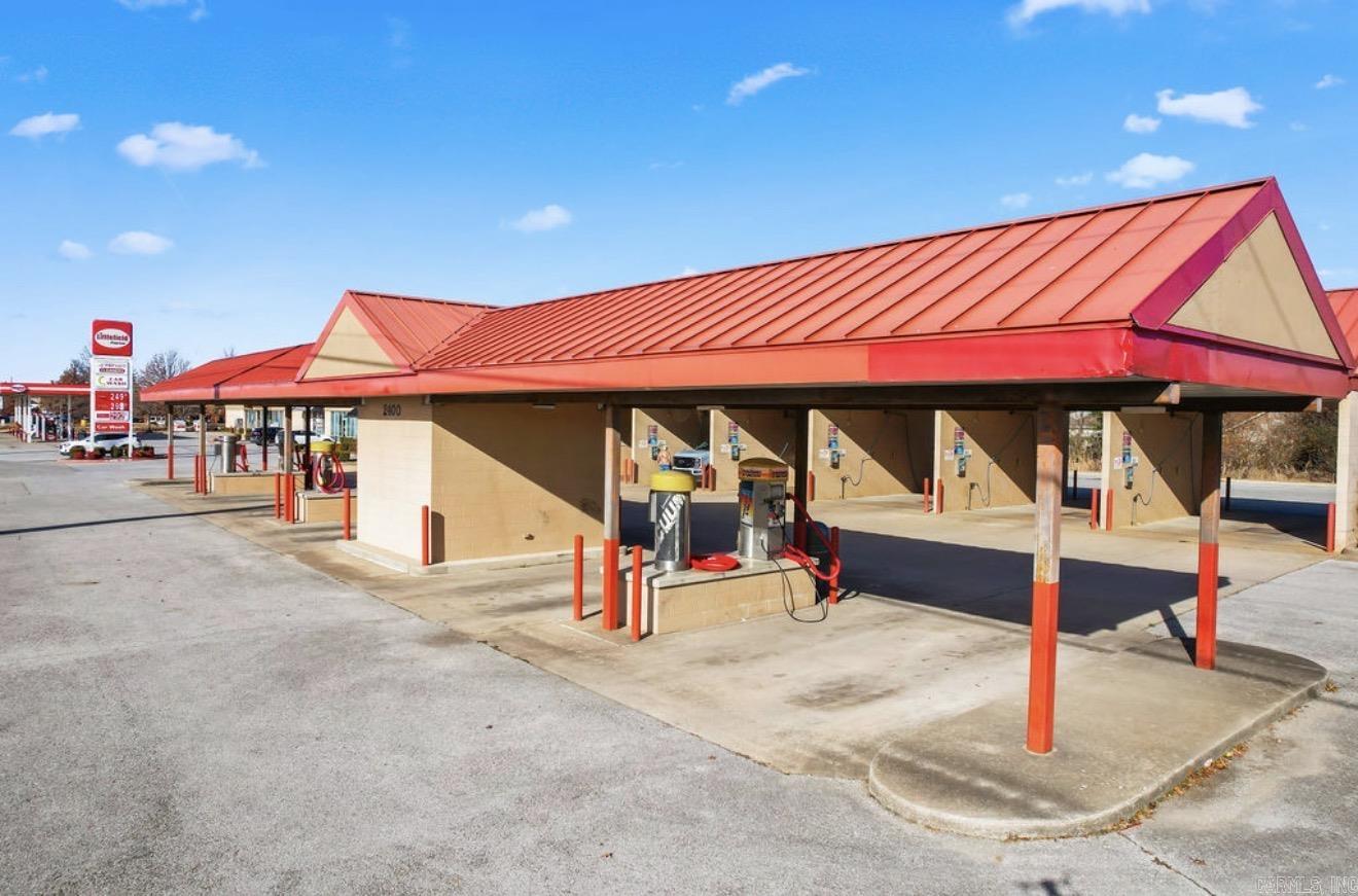 2400 SW 14th  Bentonville, AR