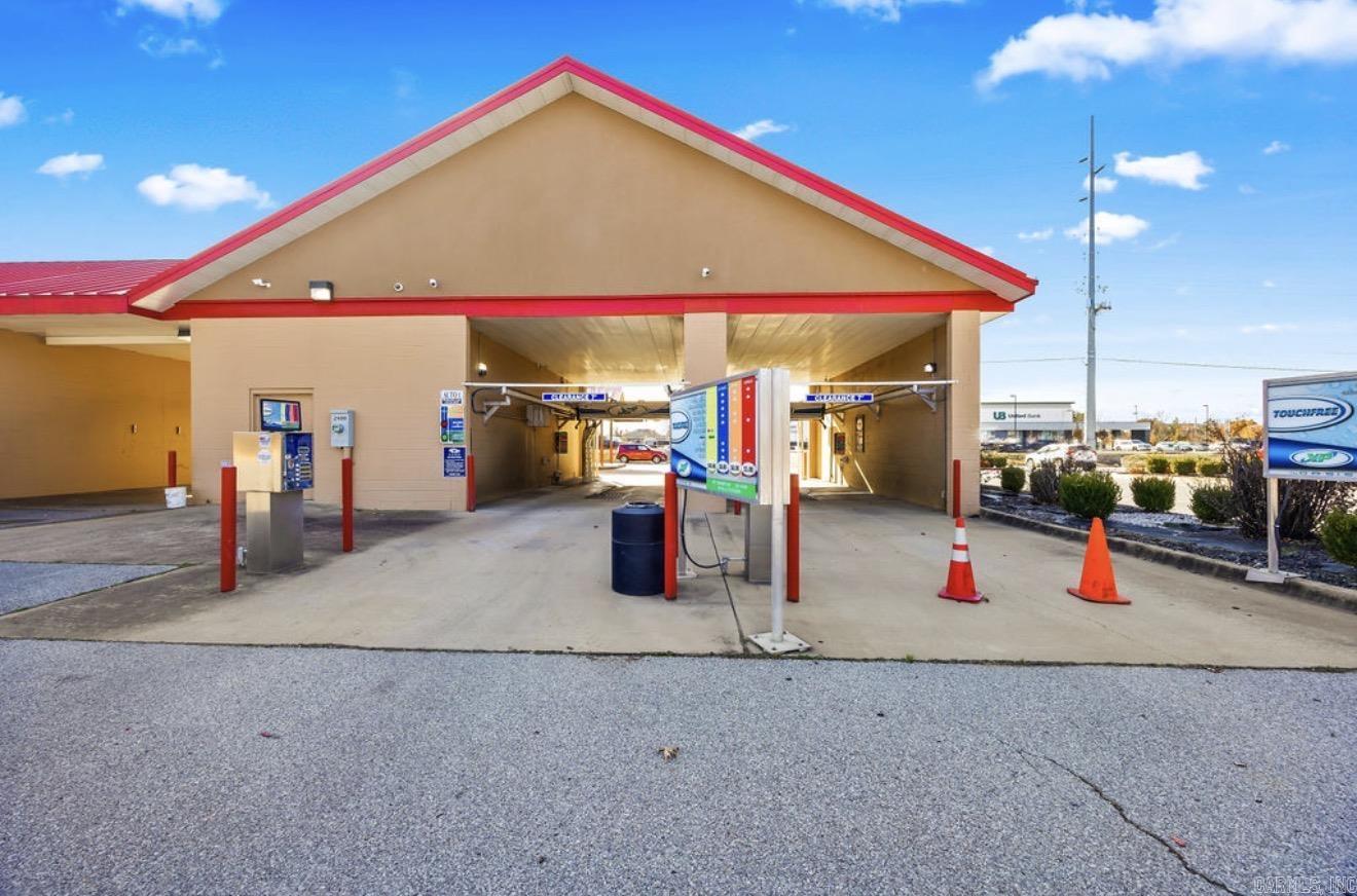2400 SW 14th  Bentonville, AR