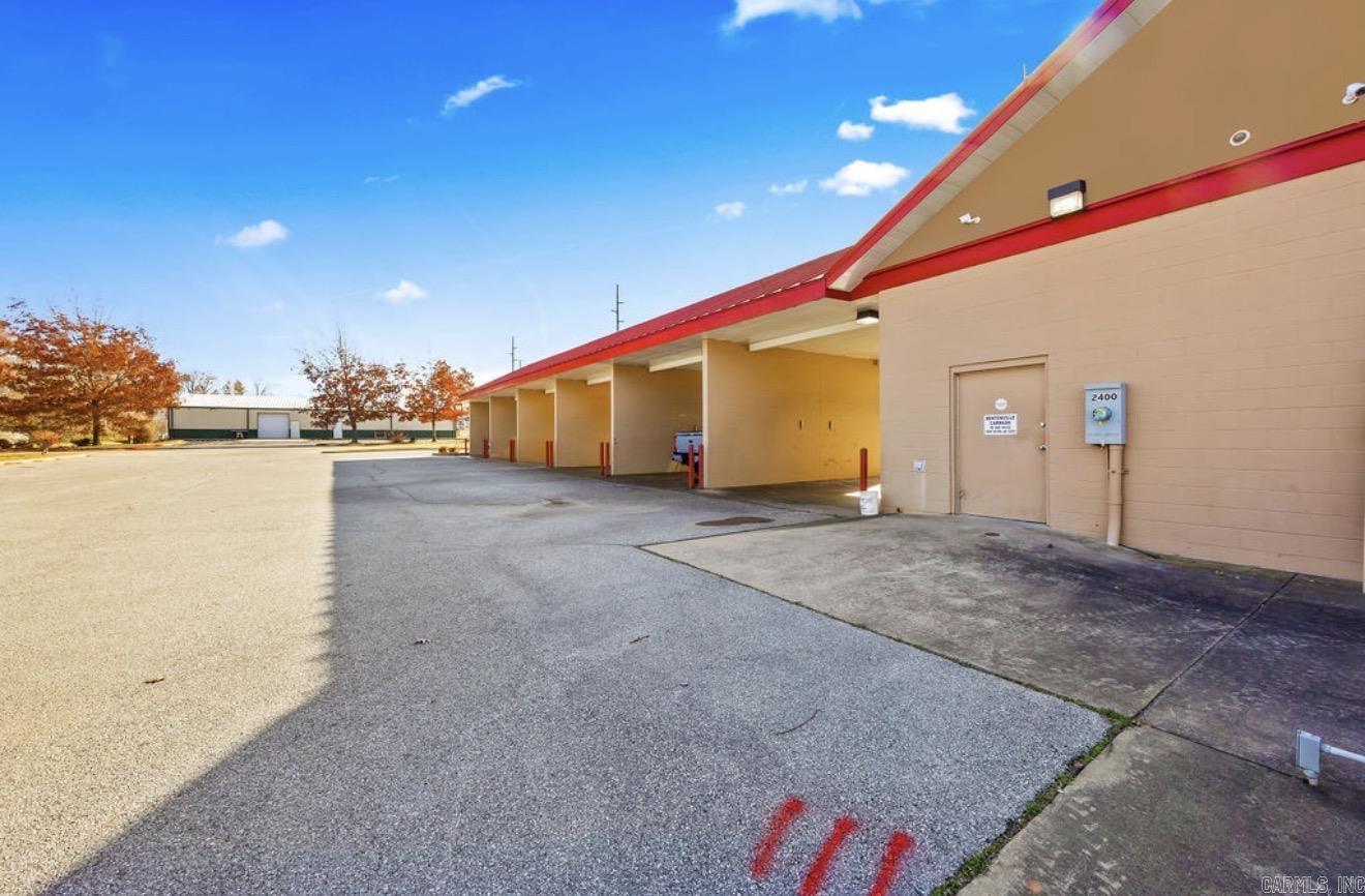2400 SW 14th  Bentonville, AR