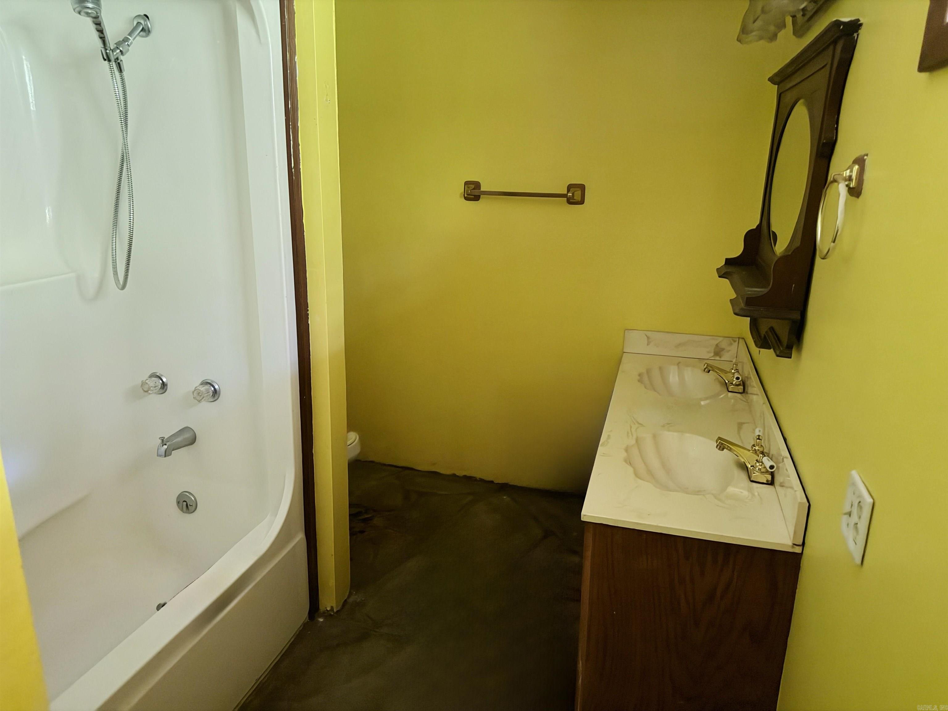 260 Whispering Pine  Melbourne, AR