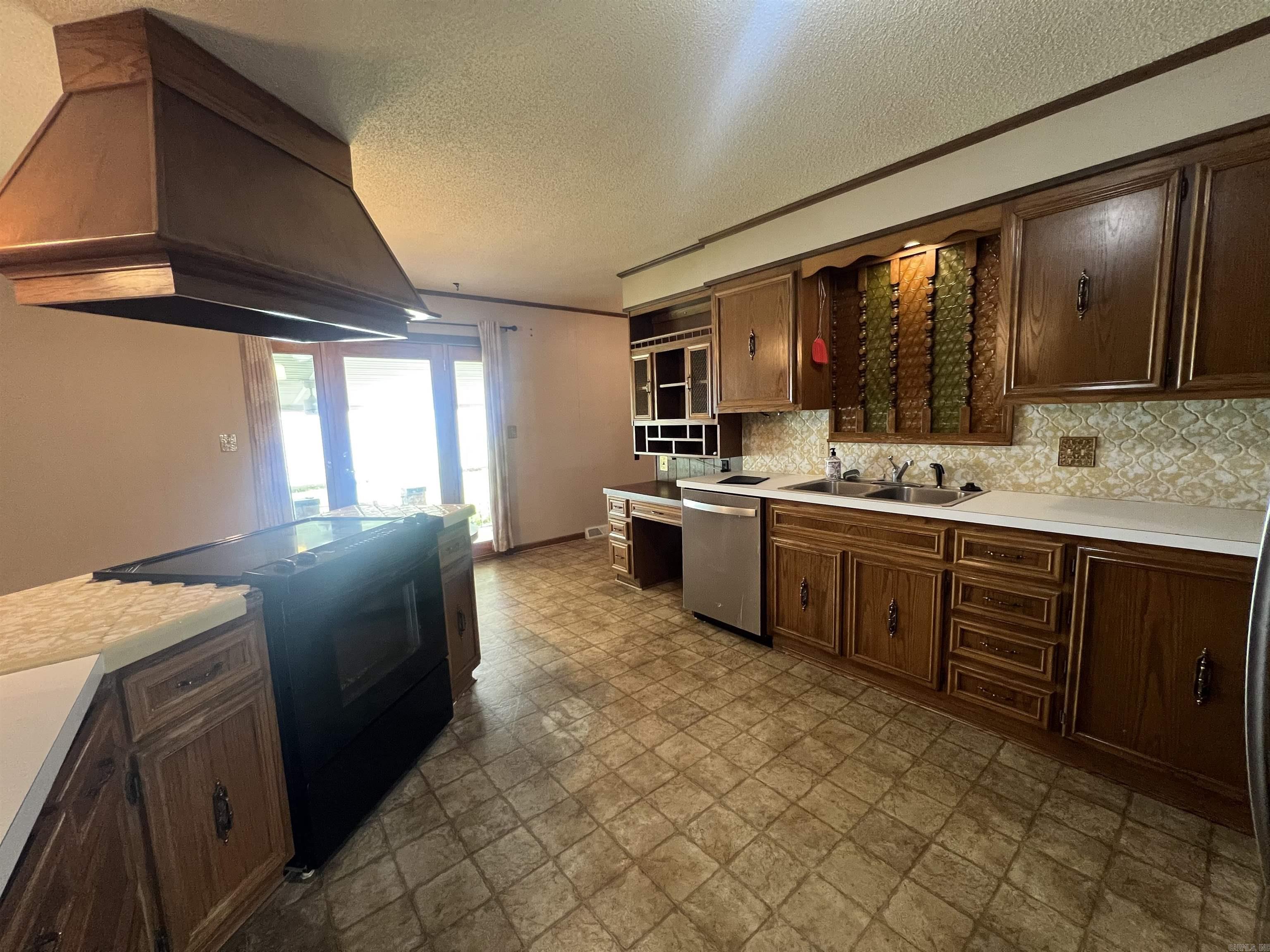 726 N 6th  Piggott, AR