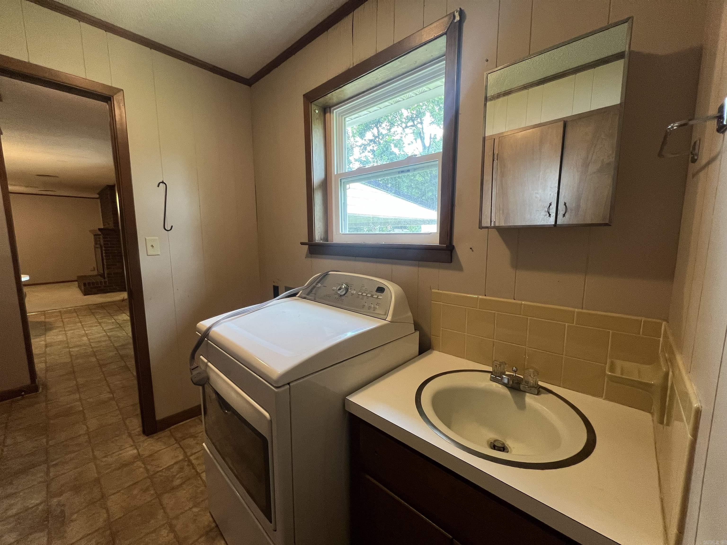 726 N 6th  Piggott, AR