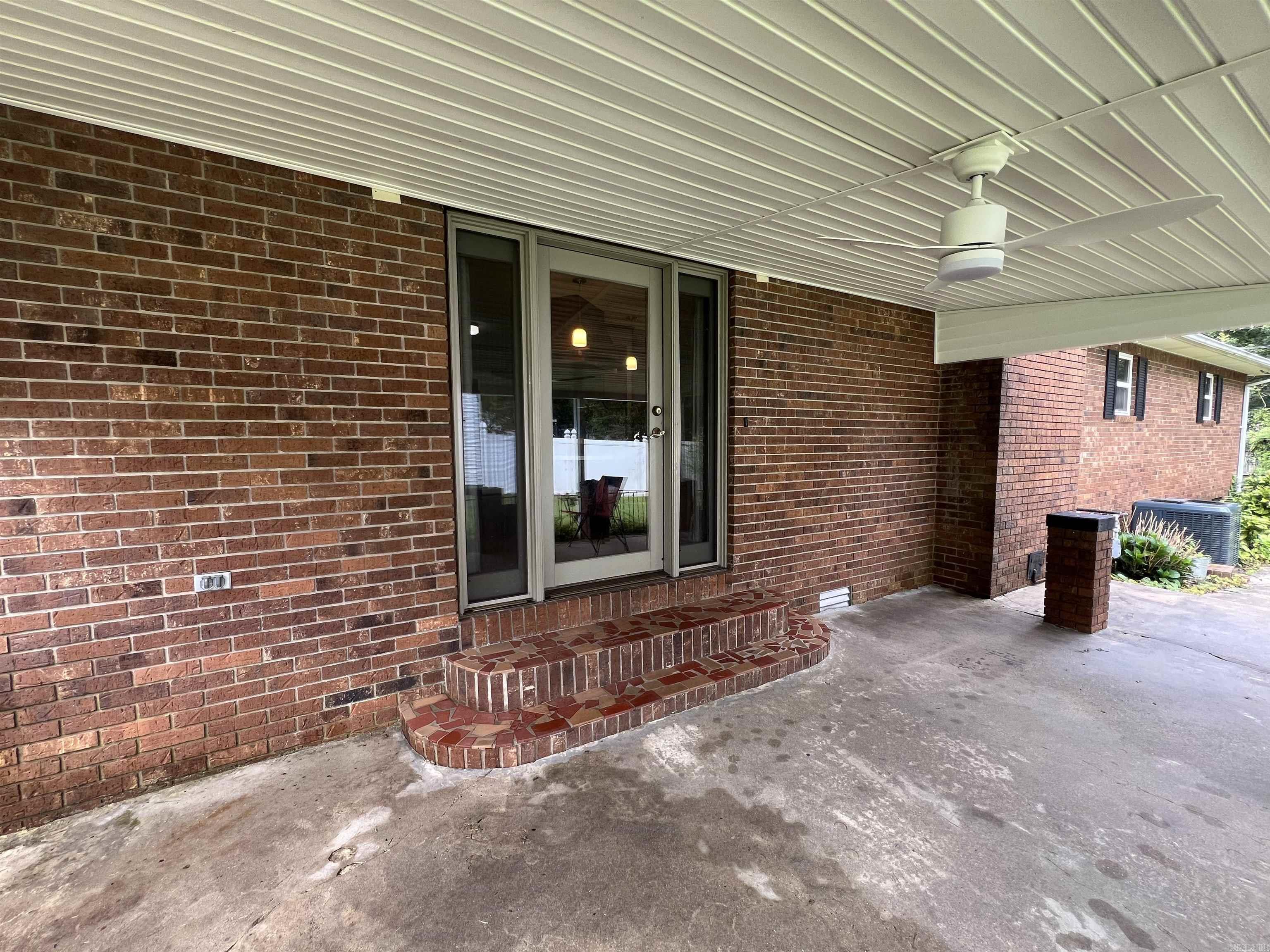 726 N 6th  Piggott, AR