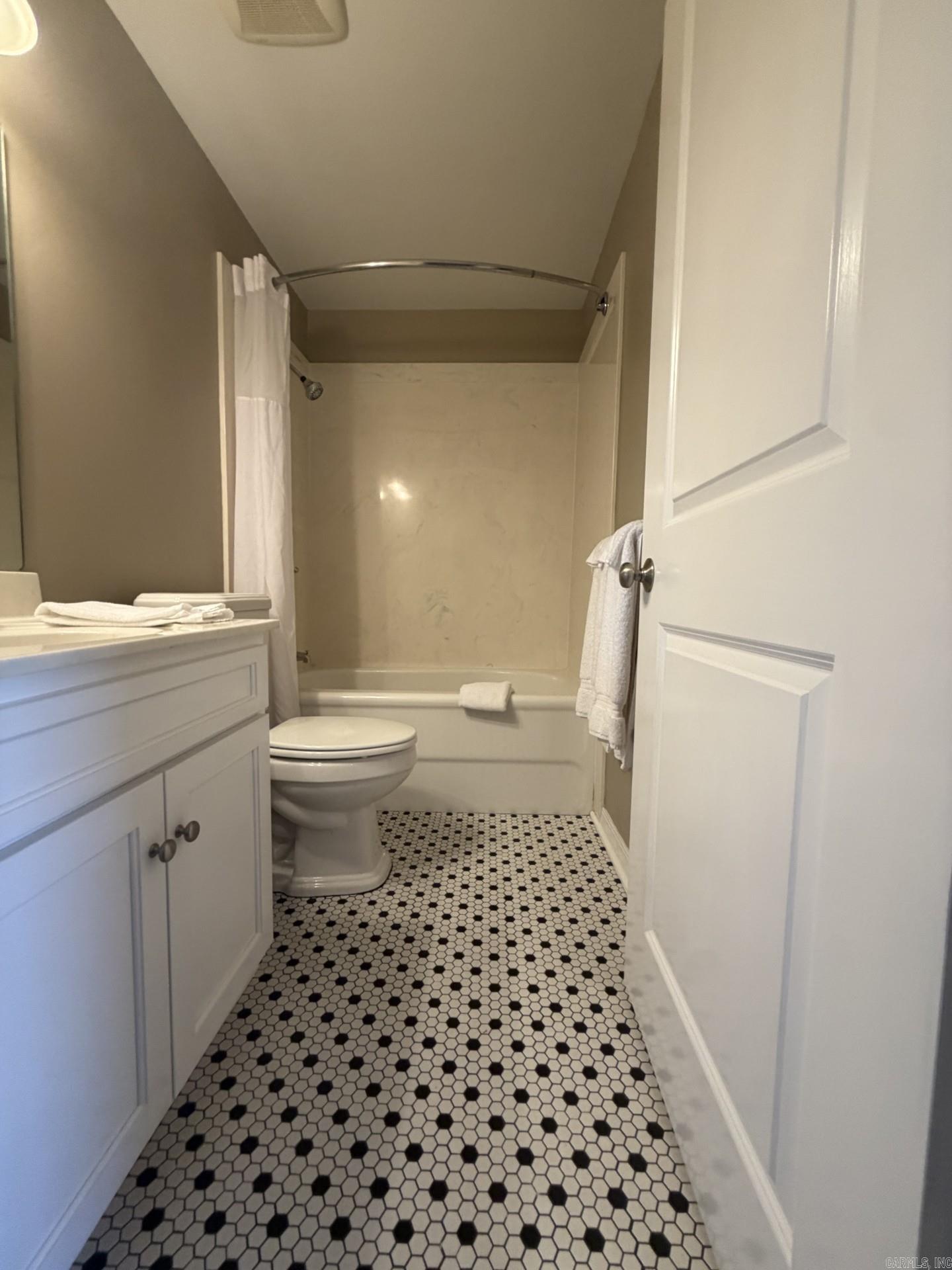 106 Madison  Camden, AR