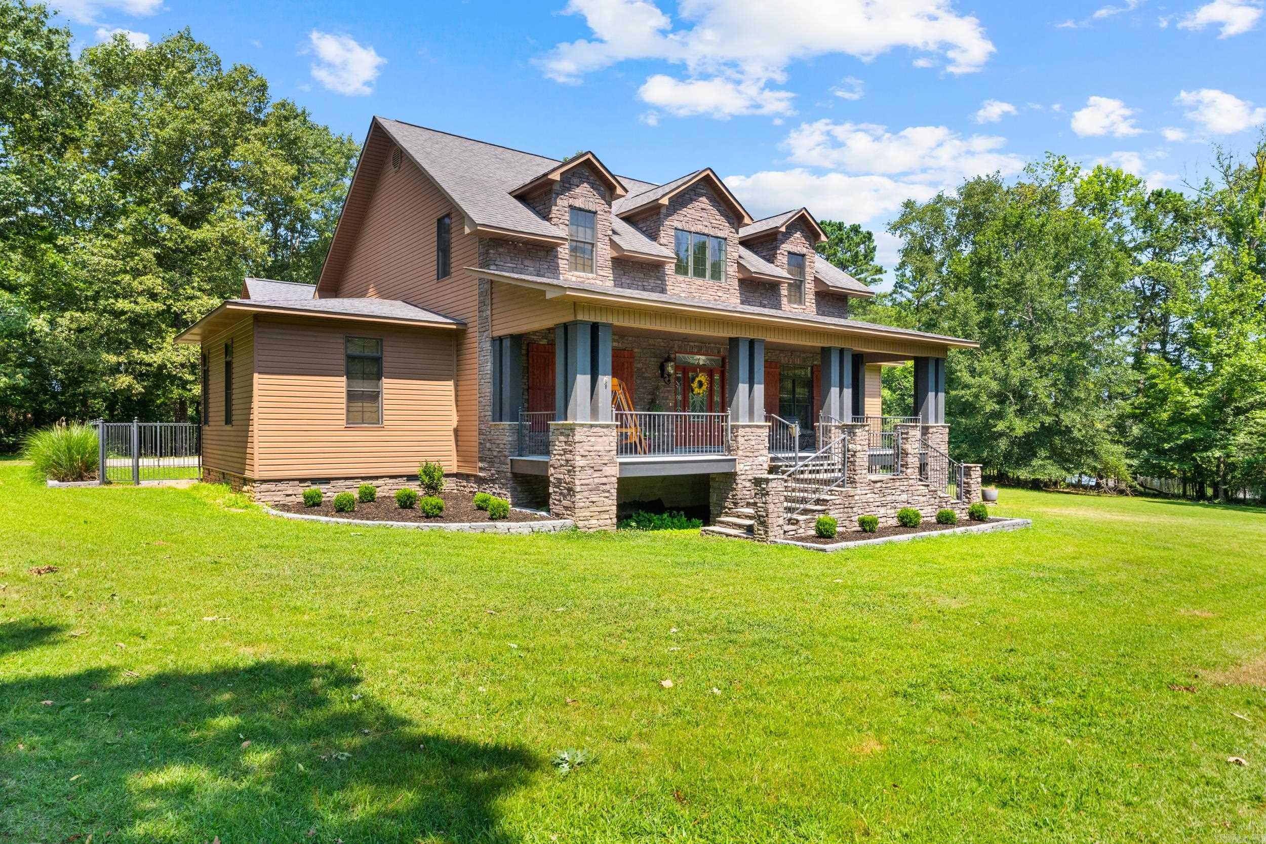 1919 Tudor Loop  Benton, AR
