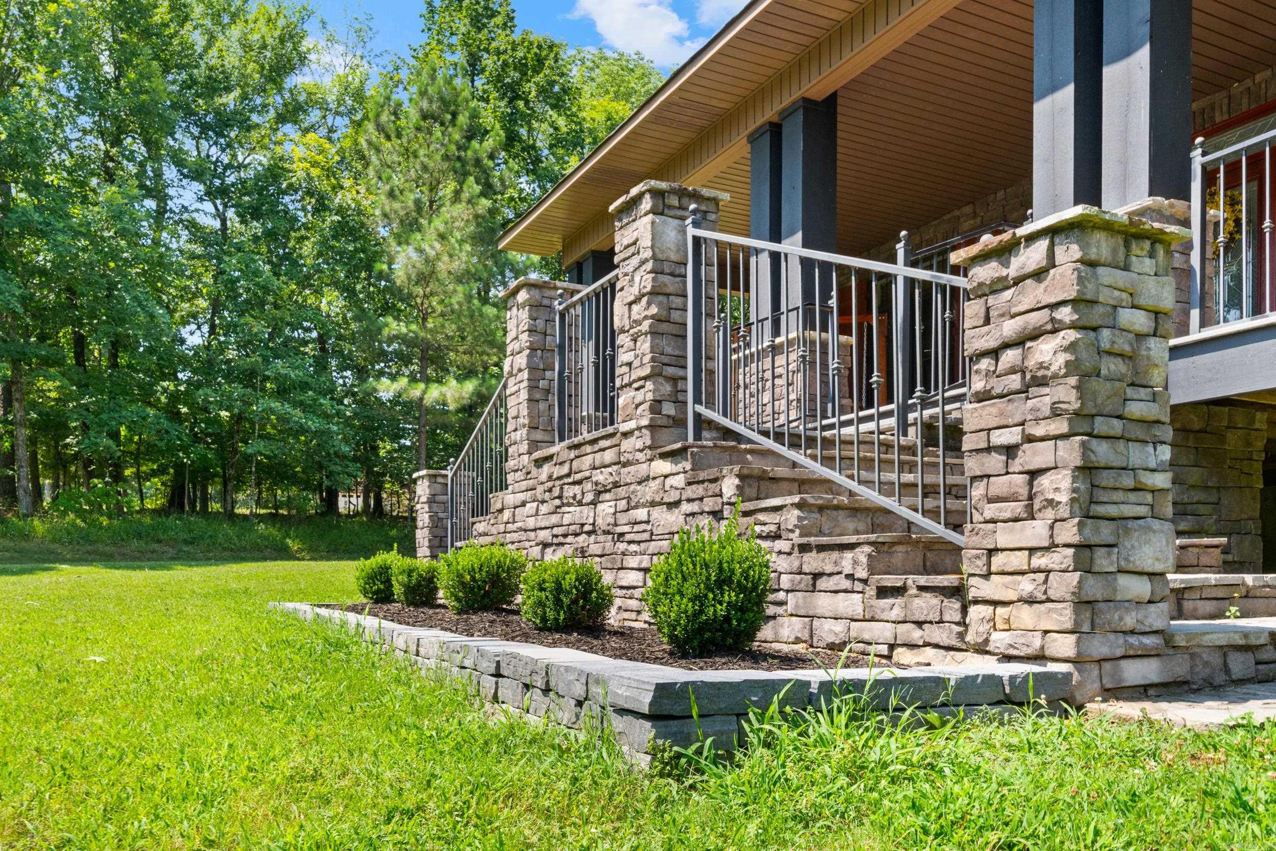 1919 Tudor Loop  Benton, AR