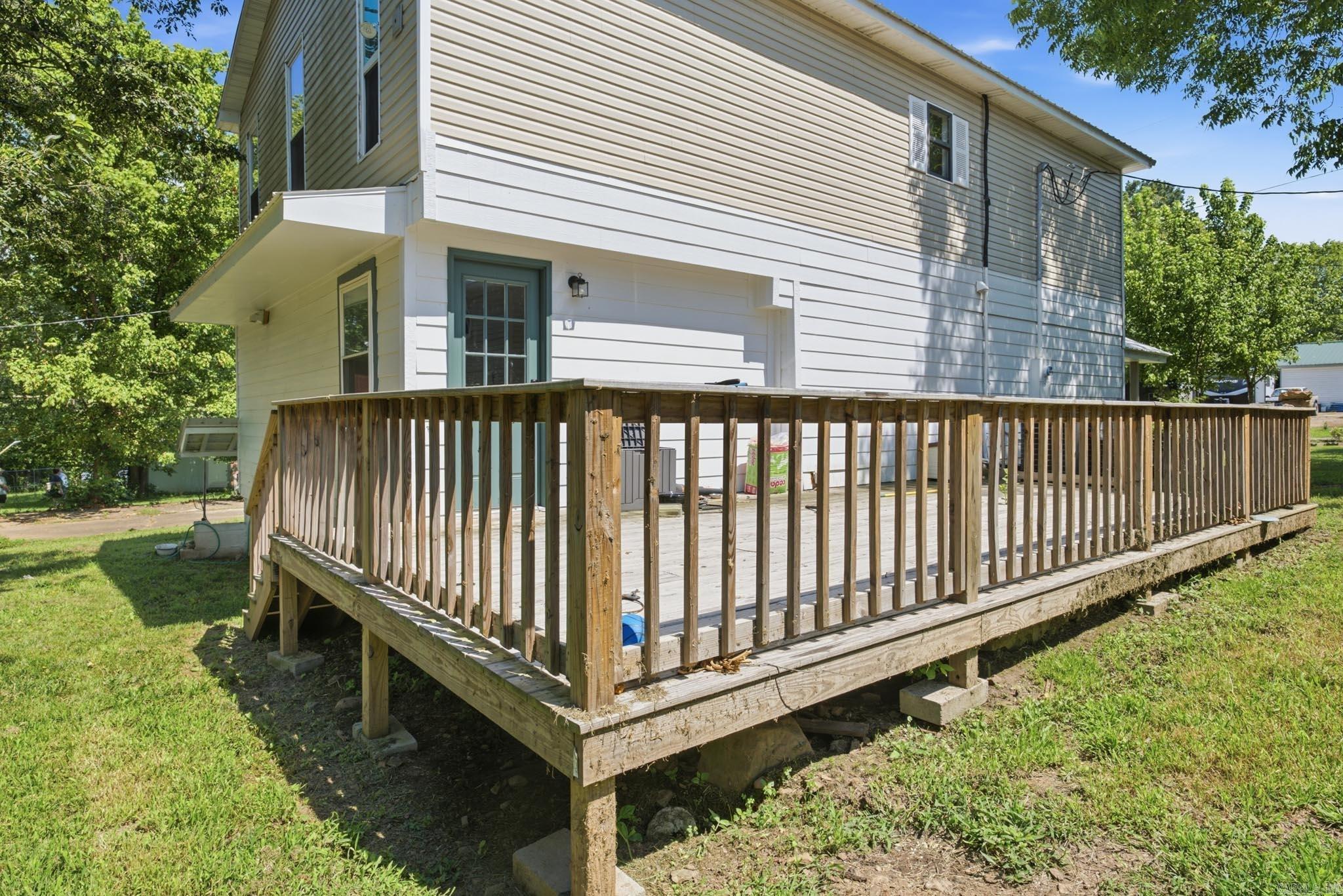 152 3rd  street  Clinton, AR