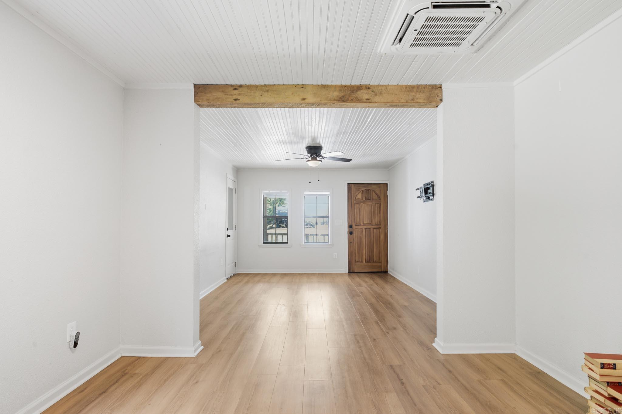 152 3rd  street  Clinton, AR
