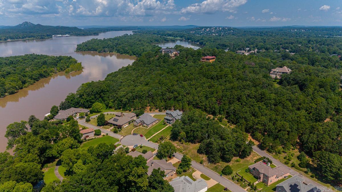 112 Turtle Creek Cv  Maumelle, AR