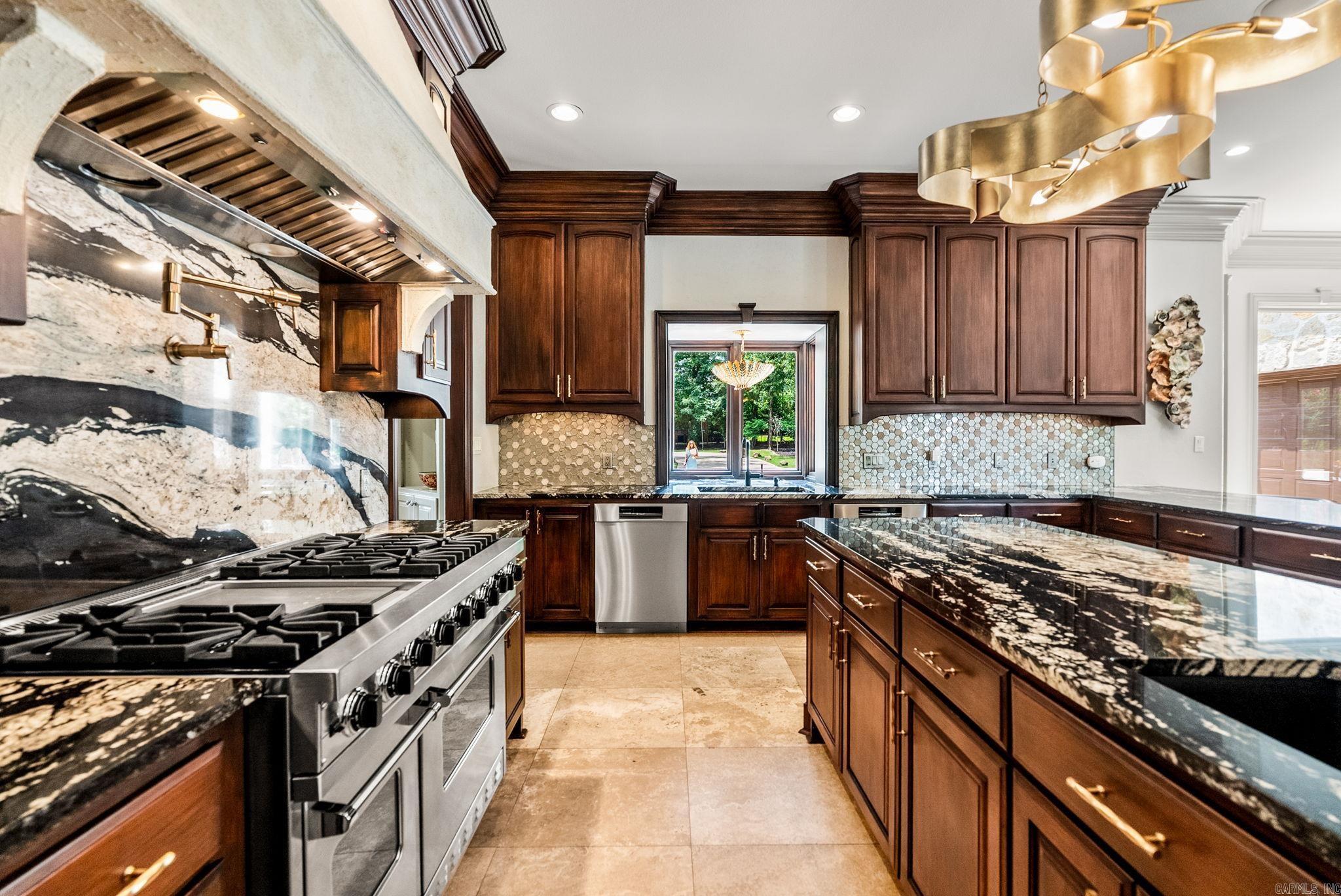 24 Spring Valley Lane  Little Rock, AR