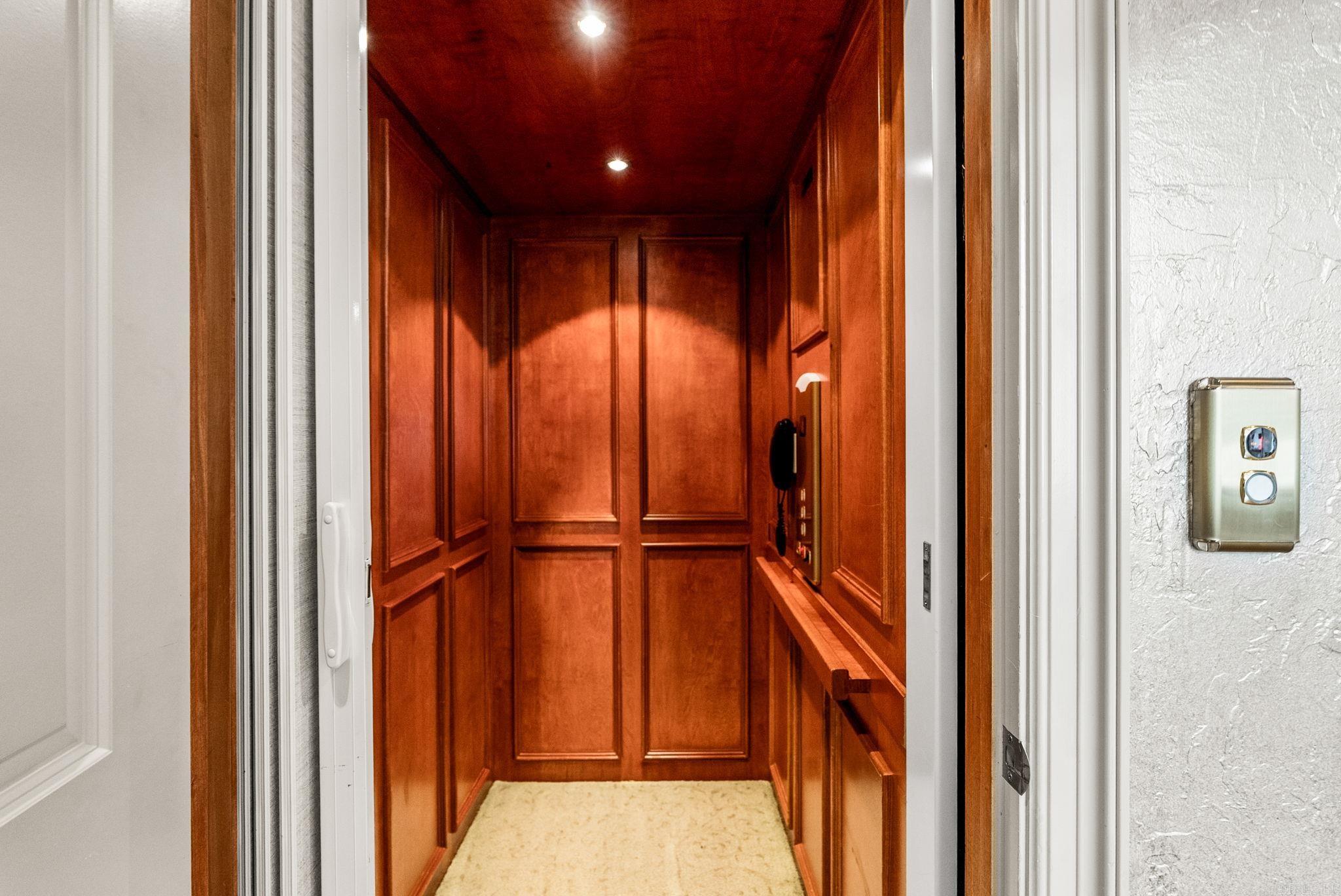 24 Spring Valley Lane  Little Rock, AR