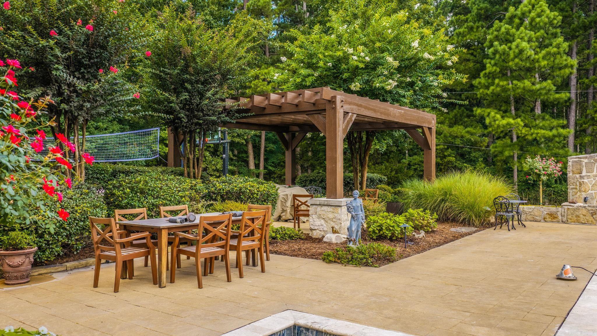 24 Spring Valley Lane  Little Rock, AR