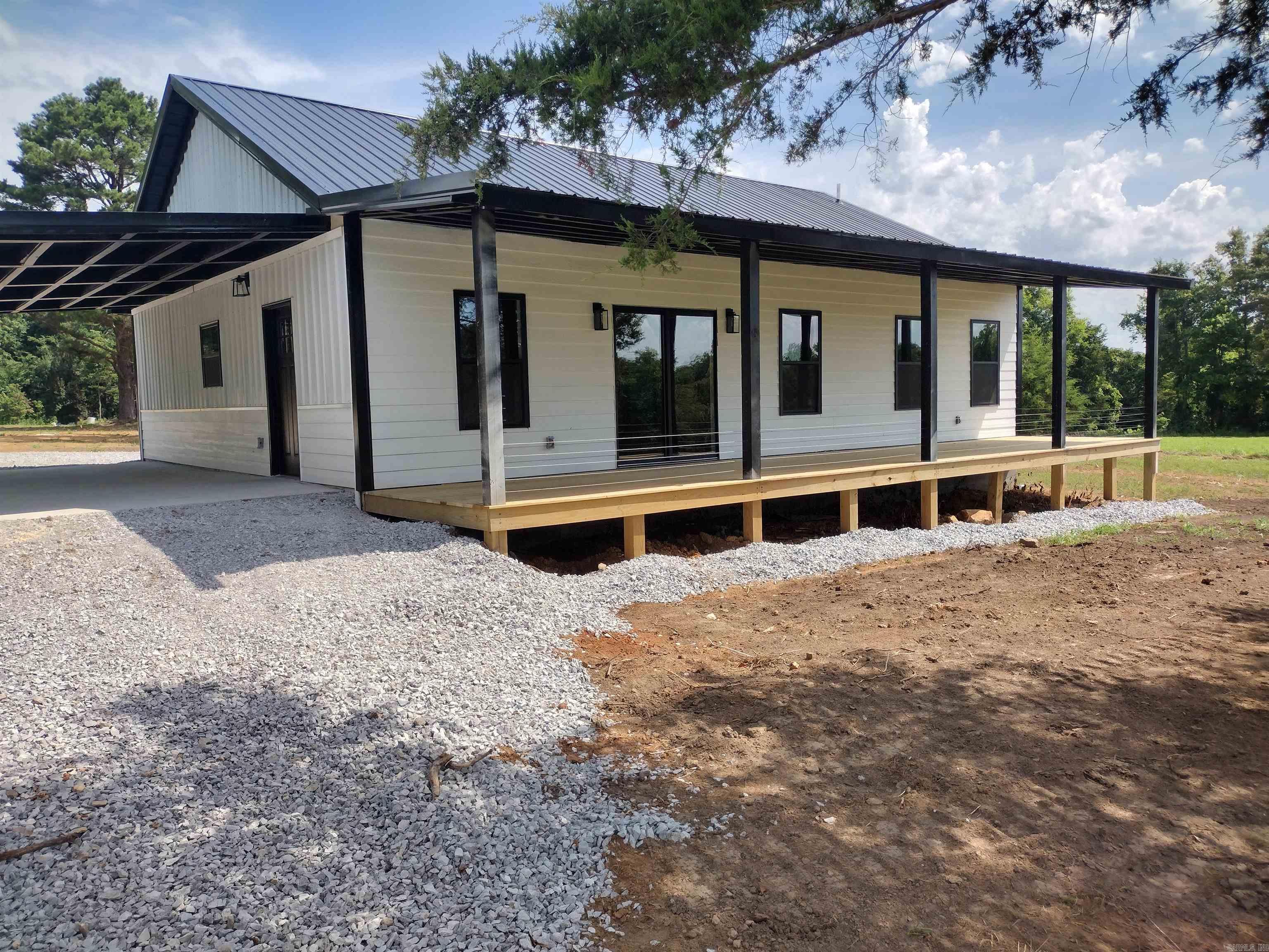 1724  Big Springs RD  Onia, AR