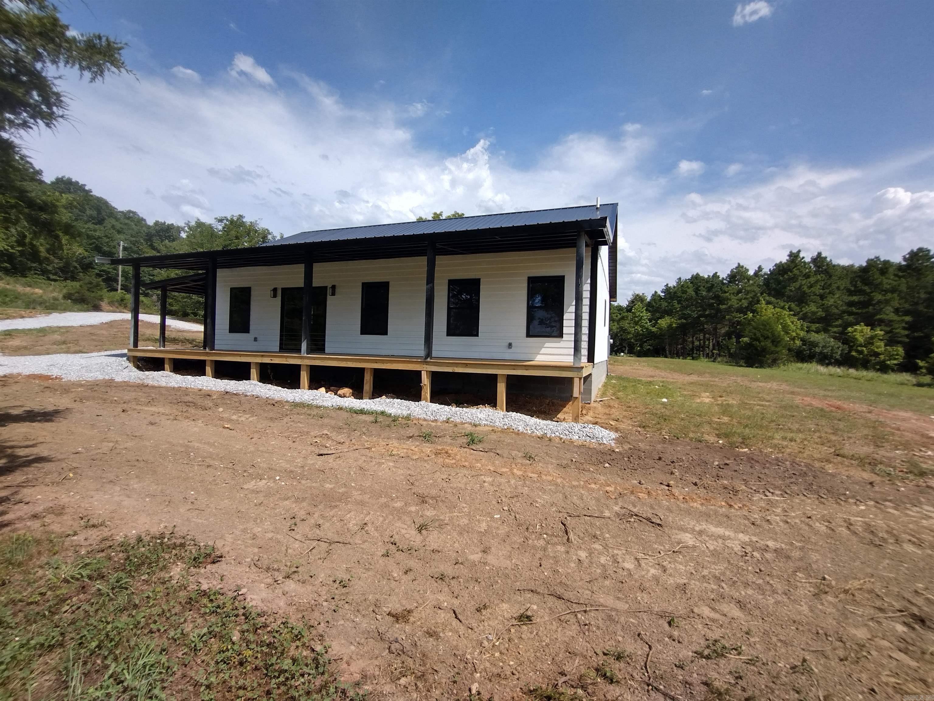 1724 Big Springs RD  Onia, AR