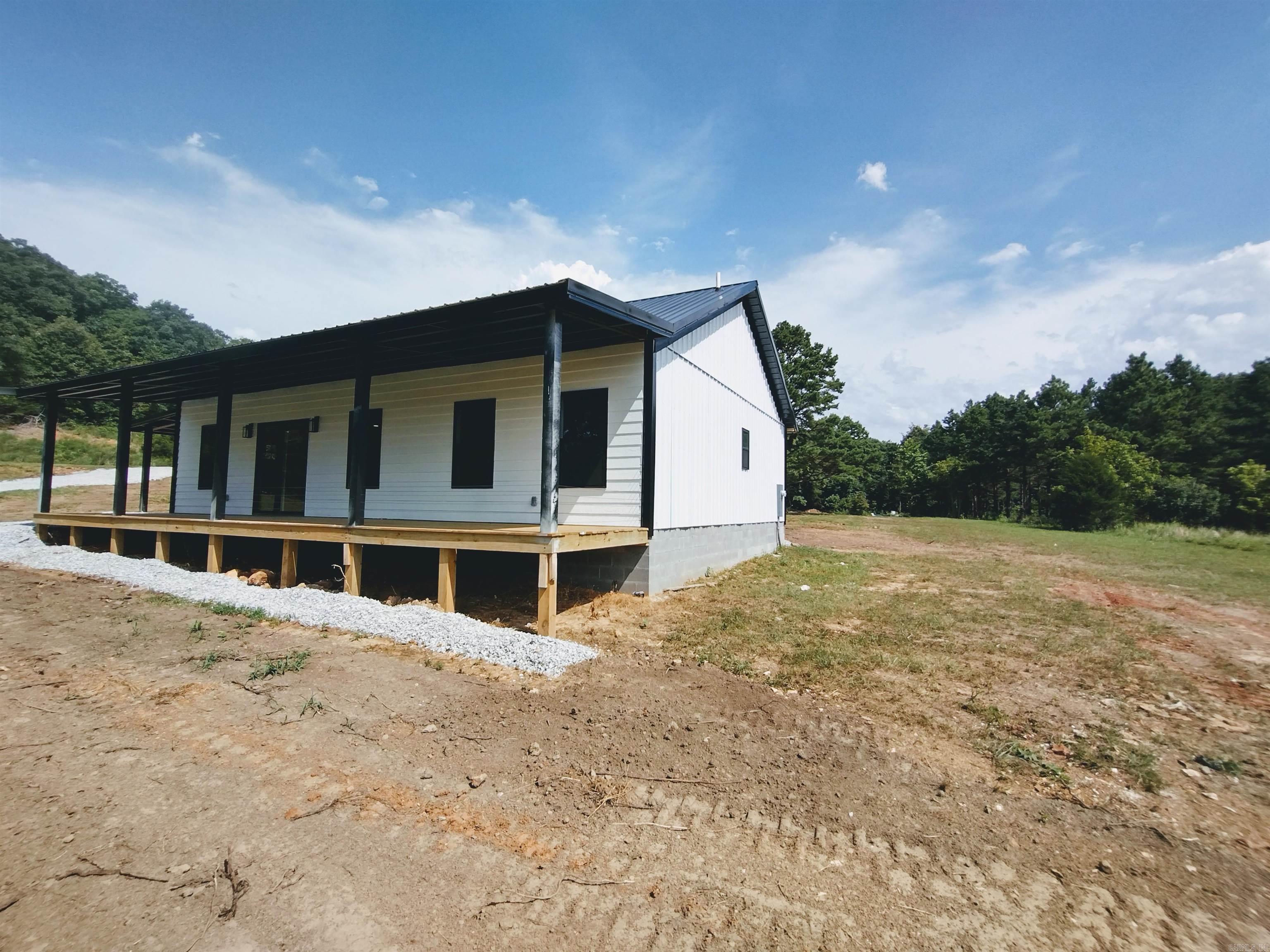 1724 Big Springs RD  Onia, AR
