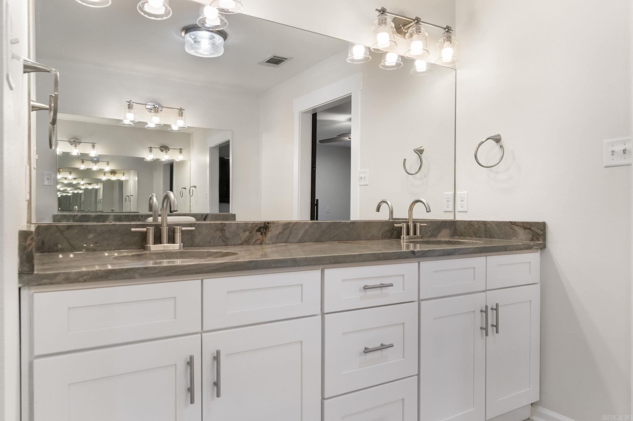 7404 Illinois  Little Rock, AR