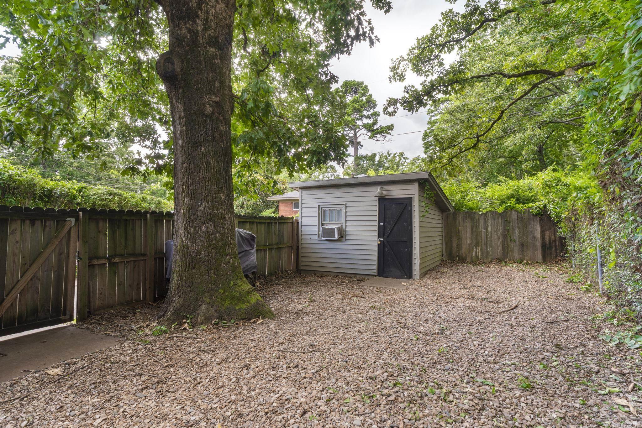 7404 Illinois  Little Rock, AR