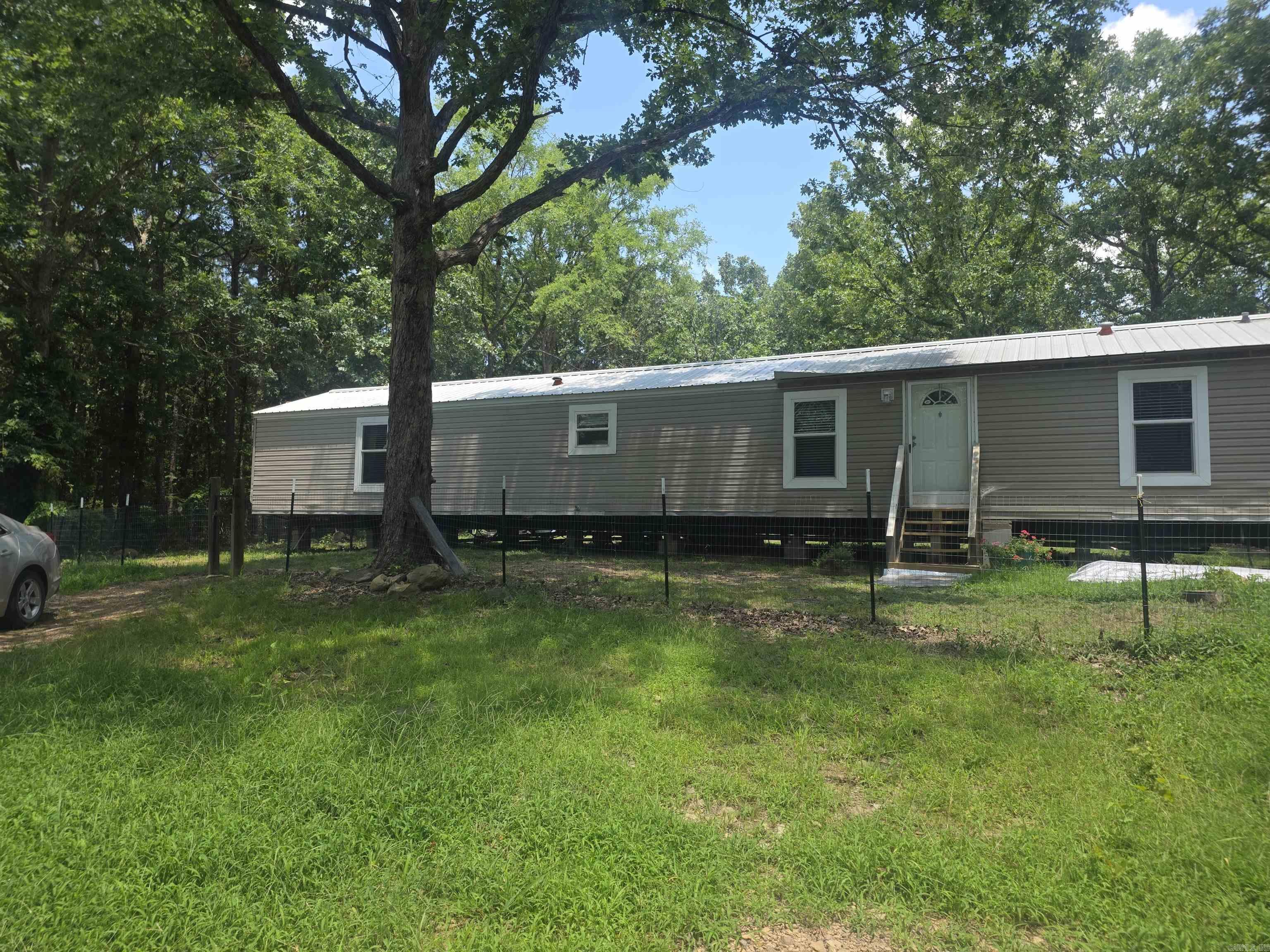 125  Gardenia  Mena, AR