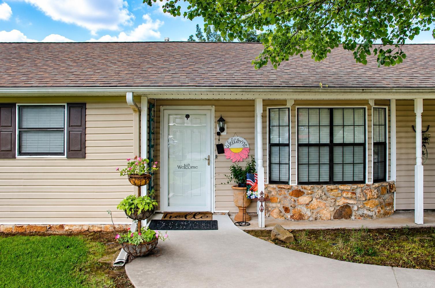 821 Green Oaks  White Hall, AR
