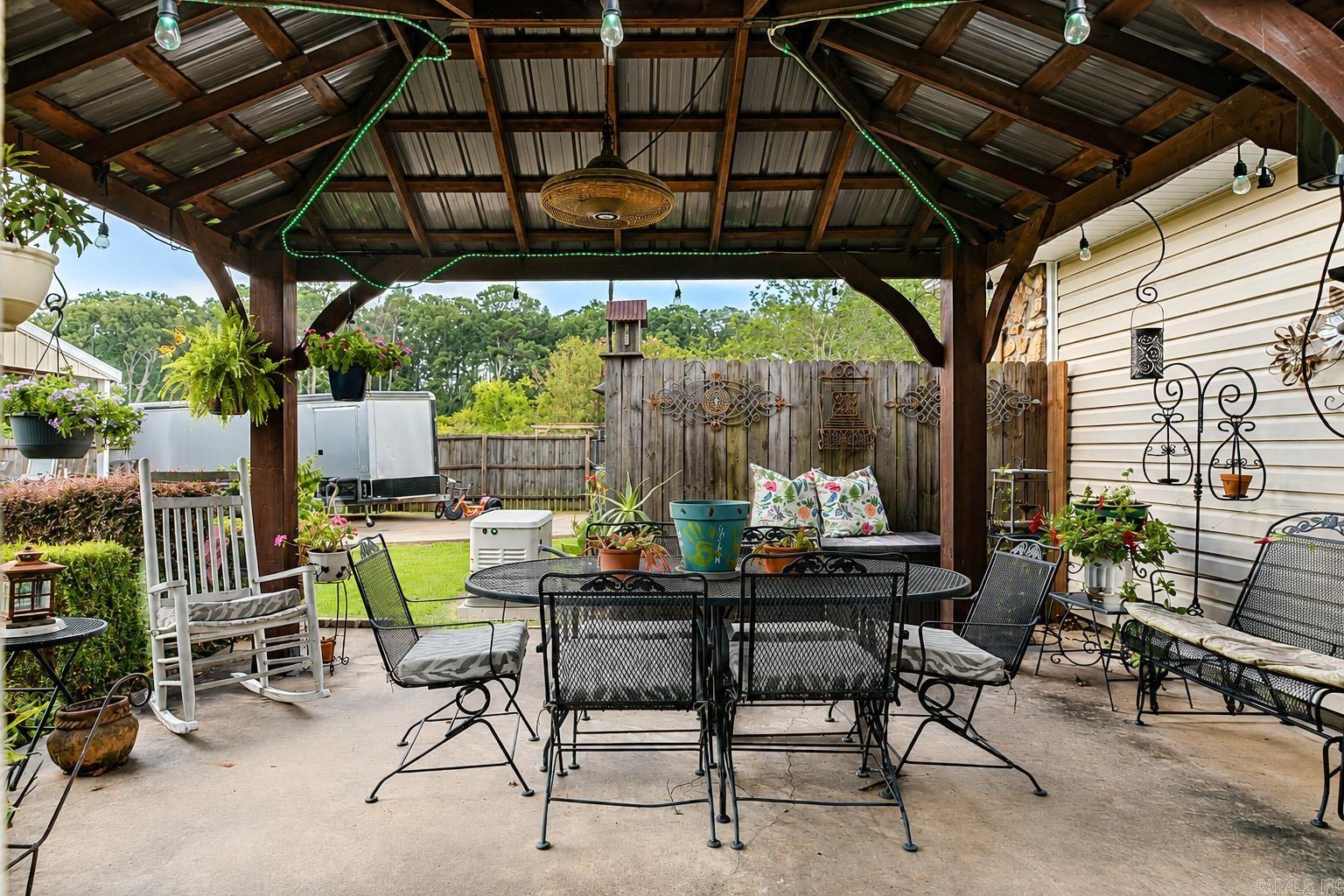 821 Green Oaks  White Hall, AR