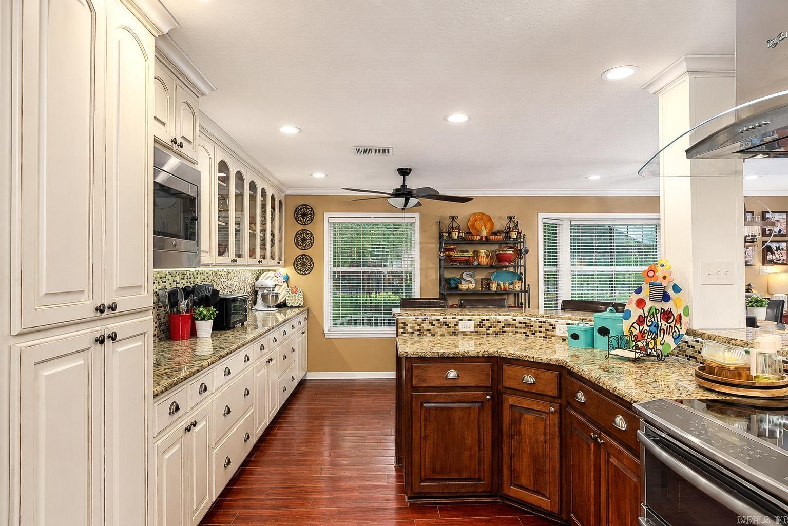 821 Green Oaks  White Hall, AR