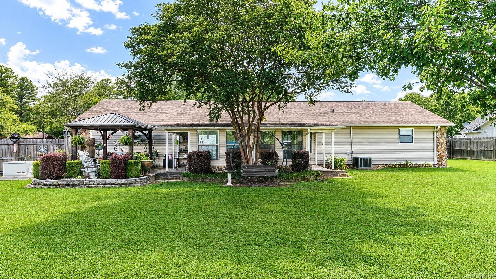 821 Green Oaks  White Hall, AR