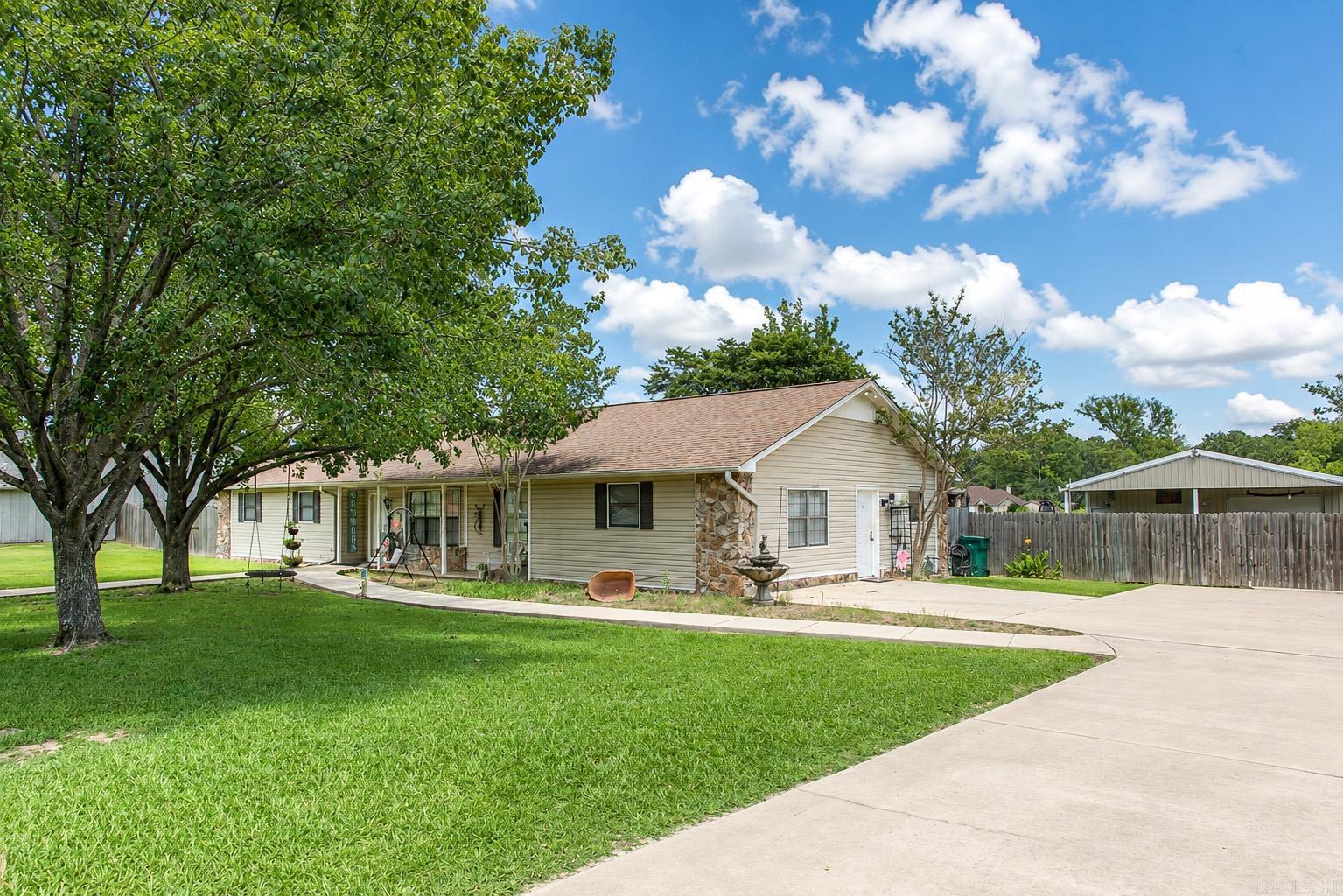 821 Green Oaks  White Hall, AR