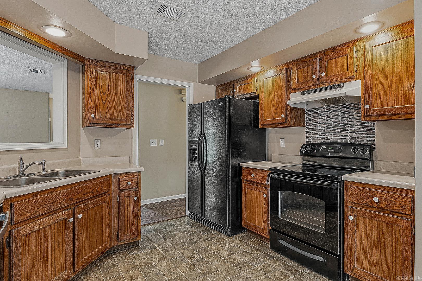 4104 Tealwood  Jonesboro, AR