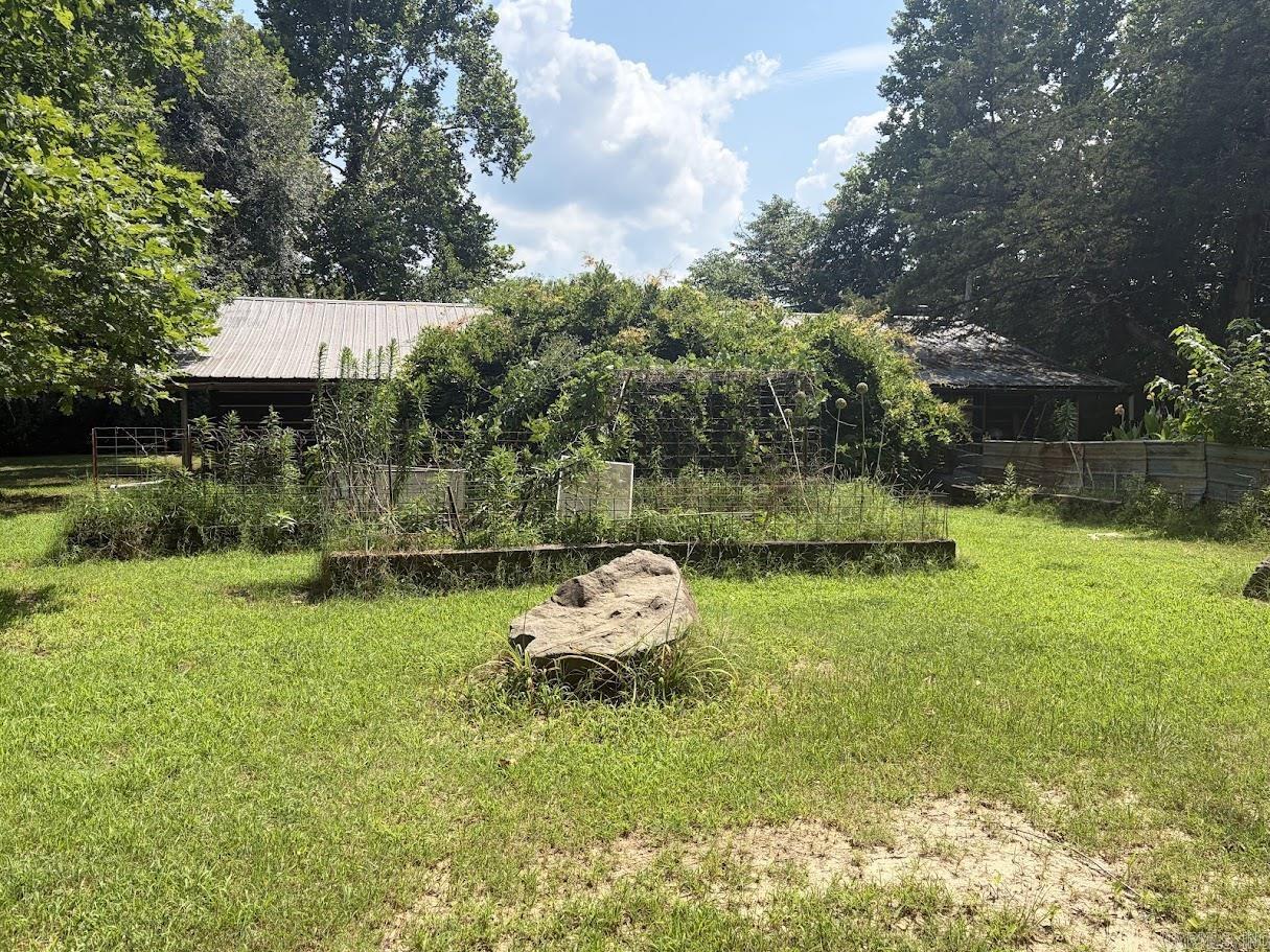 220 Polk Road 18  Cove, AR