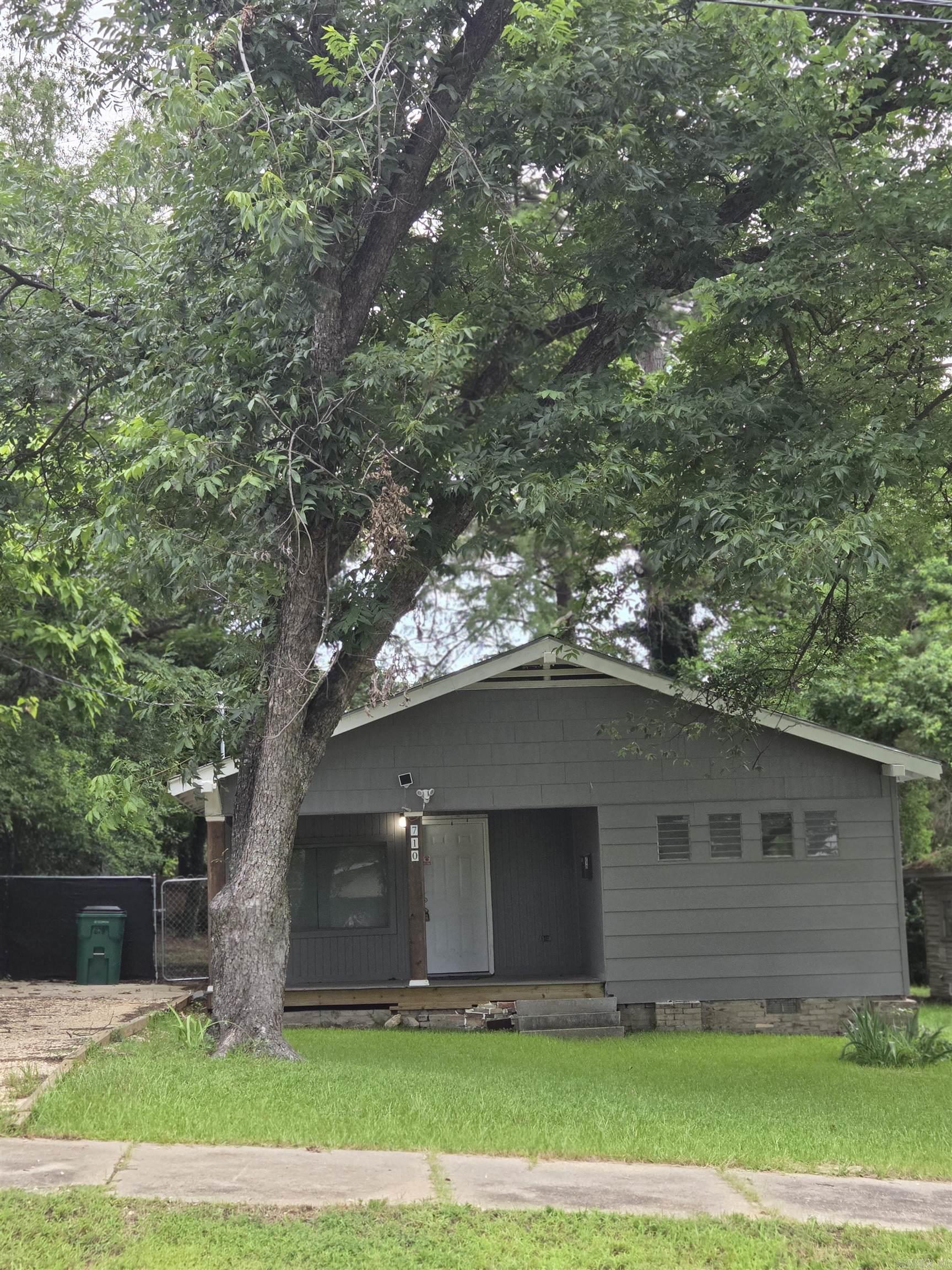 710 E Elm  El Dorado, AR