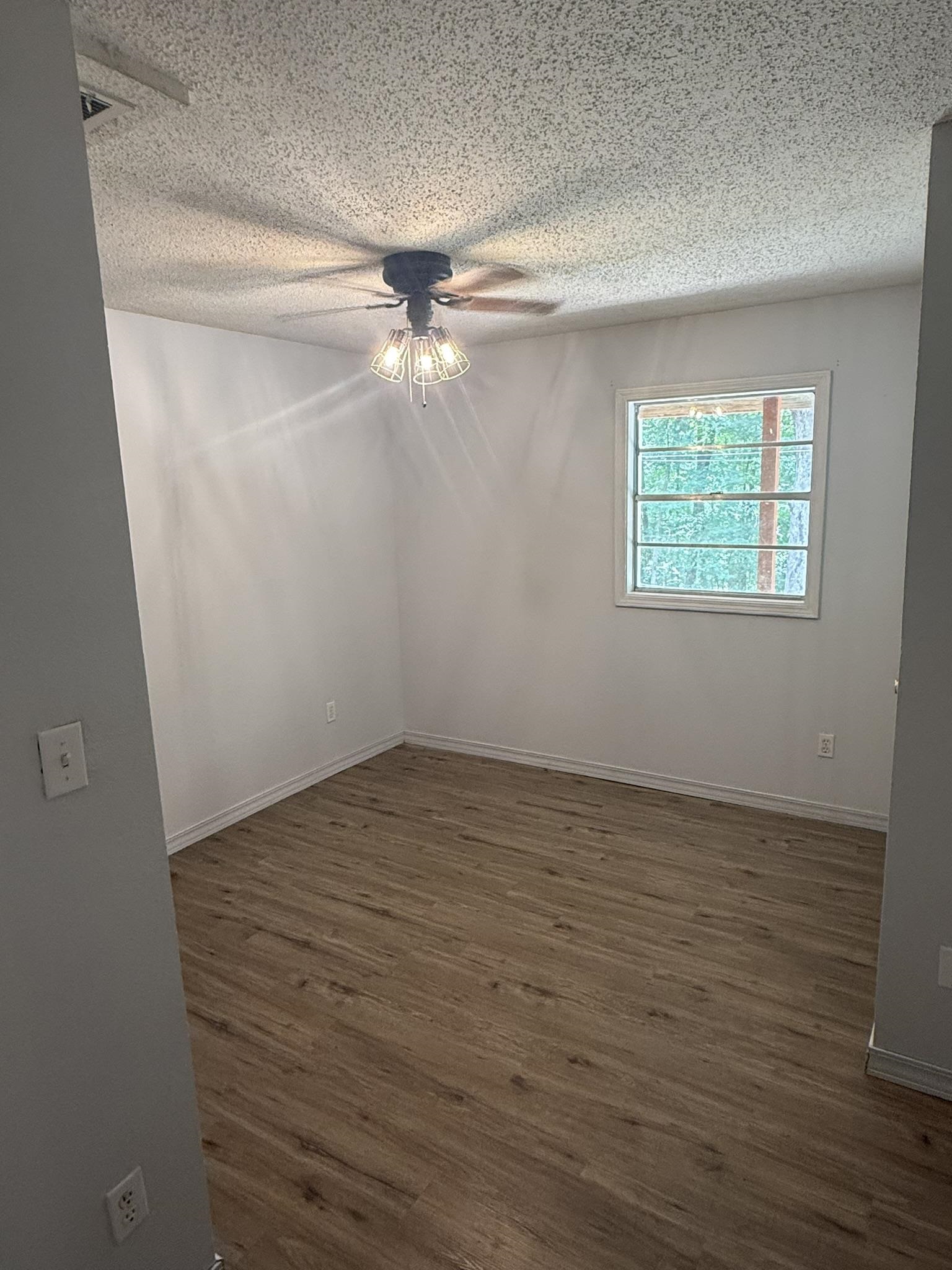 1 E Ute Circle  Cherokee Village, AR