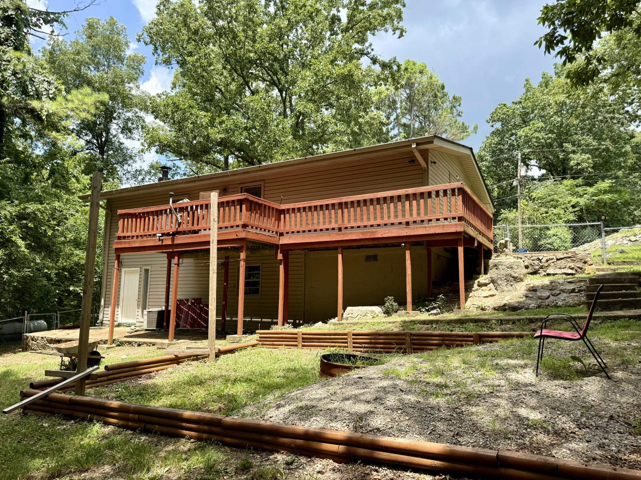 1 E Ute Circle  Cherokee Village, AR