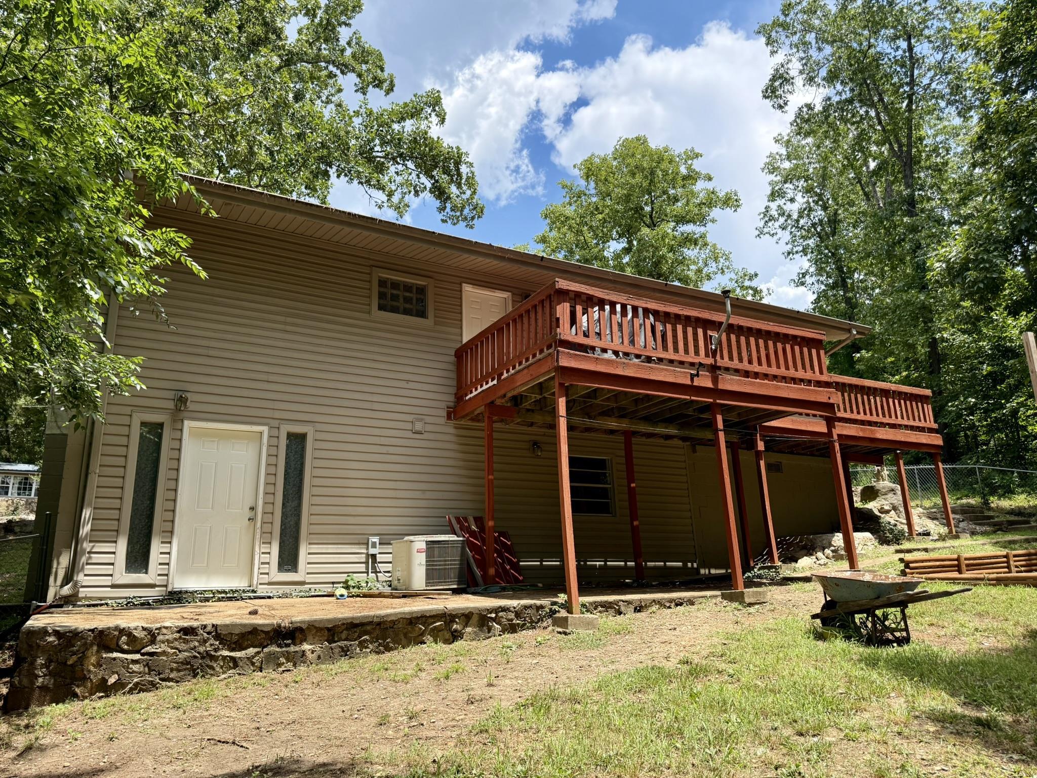 1 E Ute Circle  Cherokee Village, AR