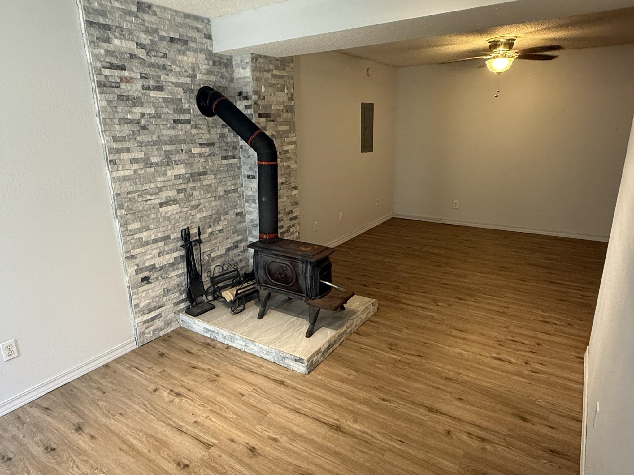 1 E Ute Circle  Cherokee Village, AR