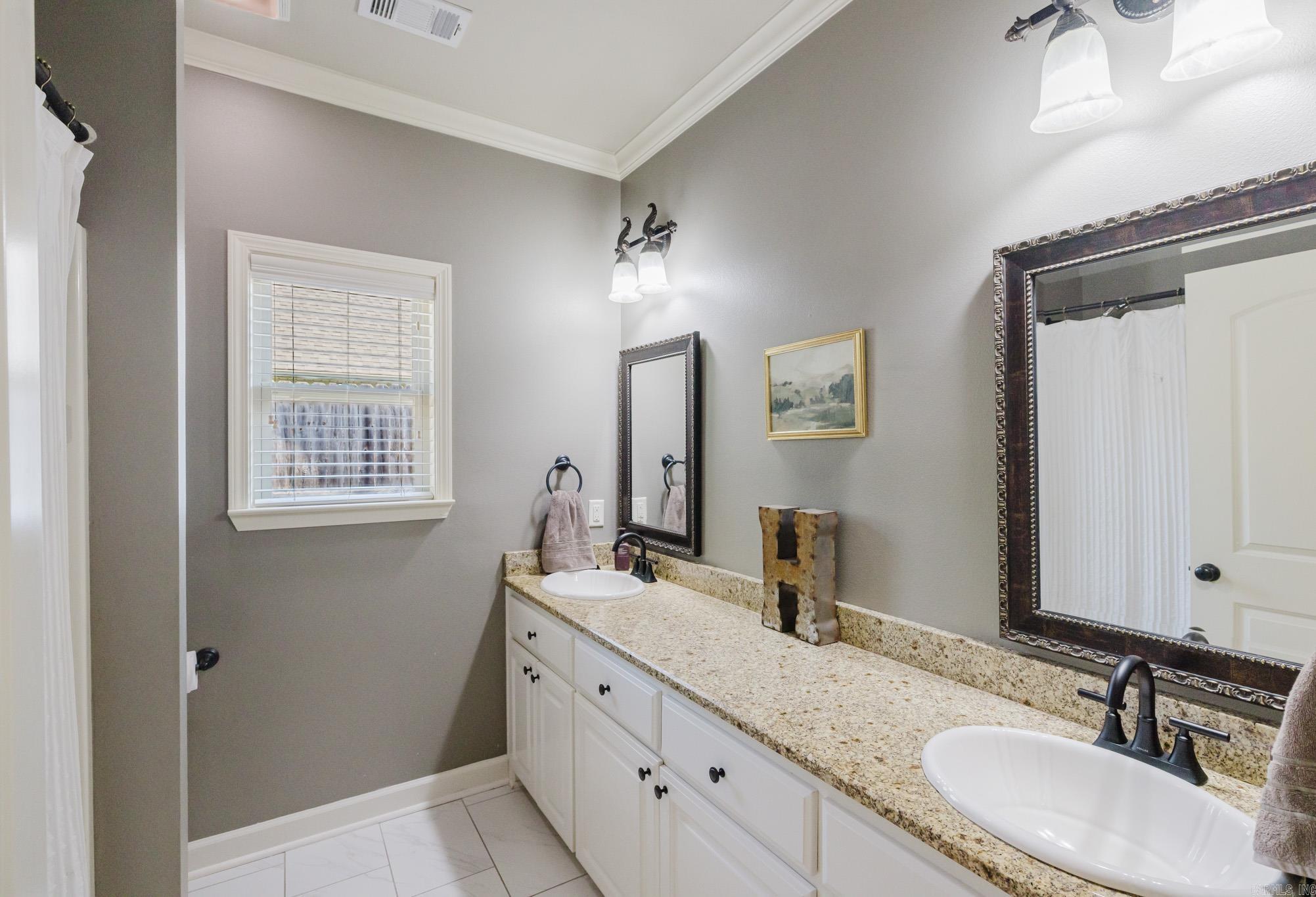 907 Hunter Lee  Bryant, AR
