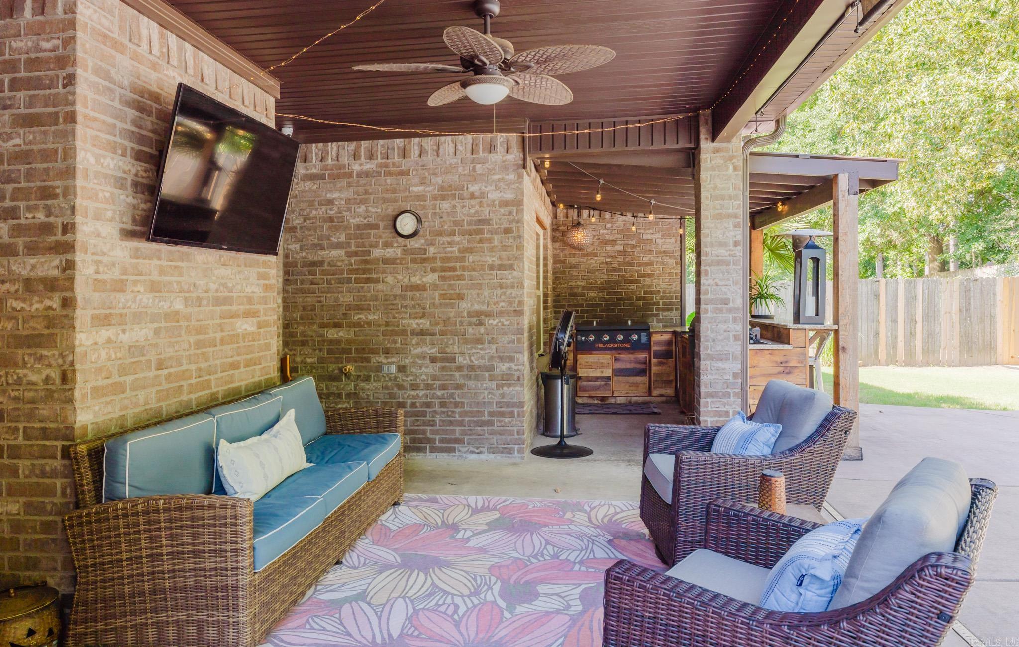 907 Hunter Lee  Bryant, AR