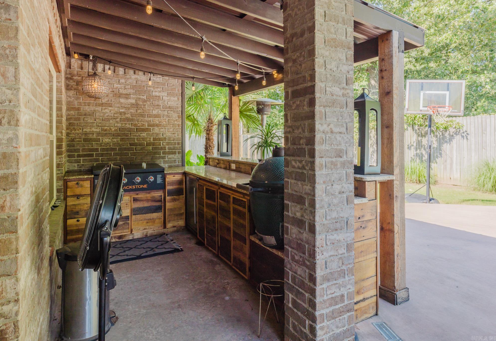 907 Hunter Lee  Bryant, AR