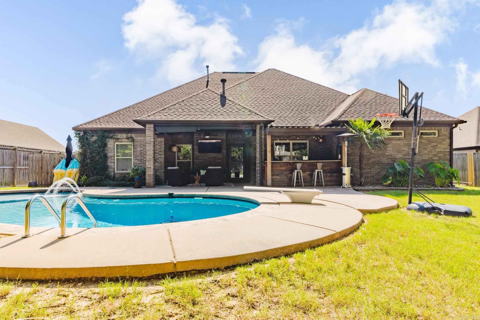 907 Hunter Lee  Bryant, AR