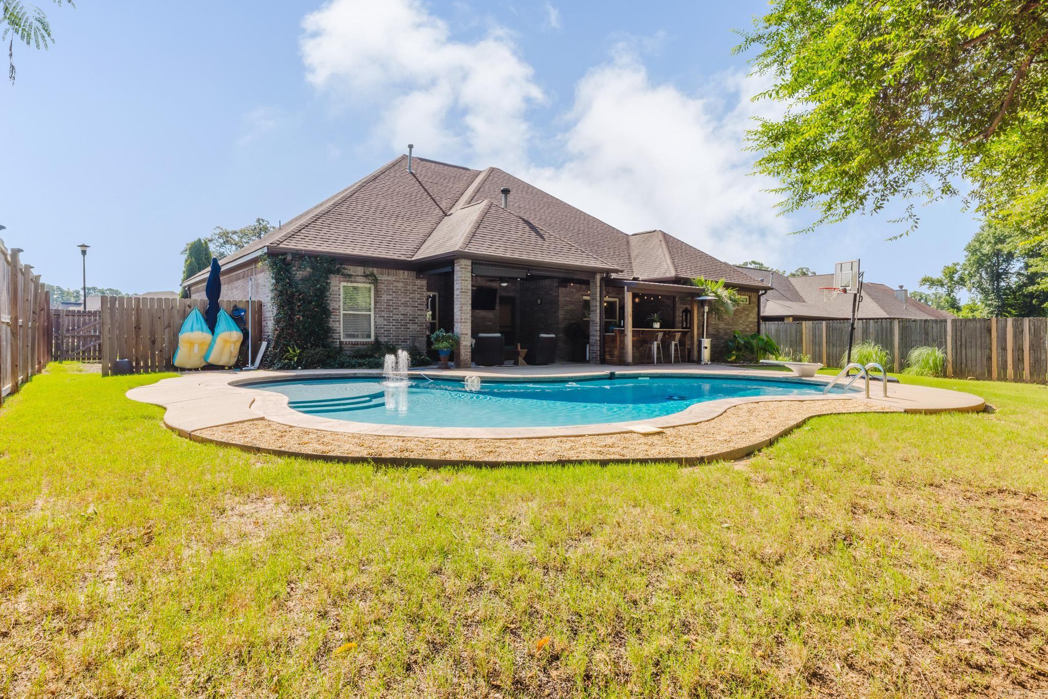 907 Hunter Lee  Bryant, AR