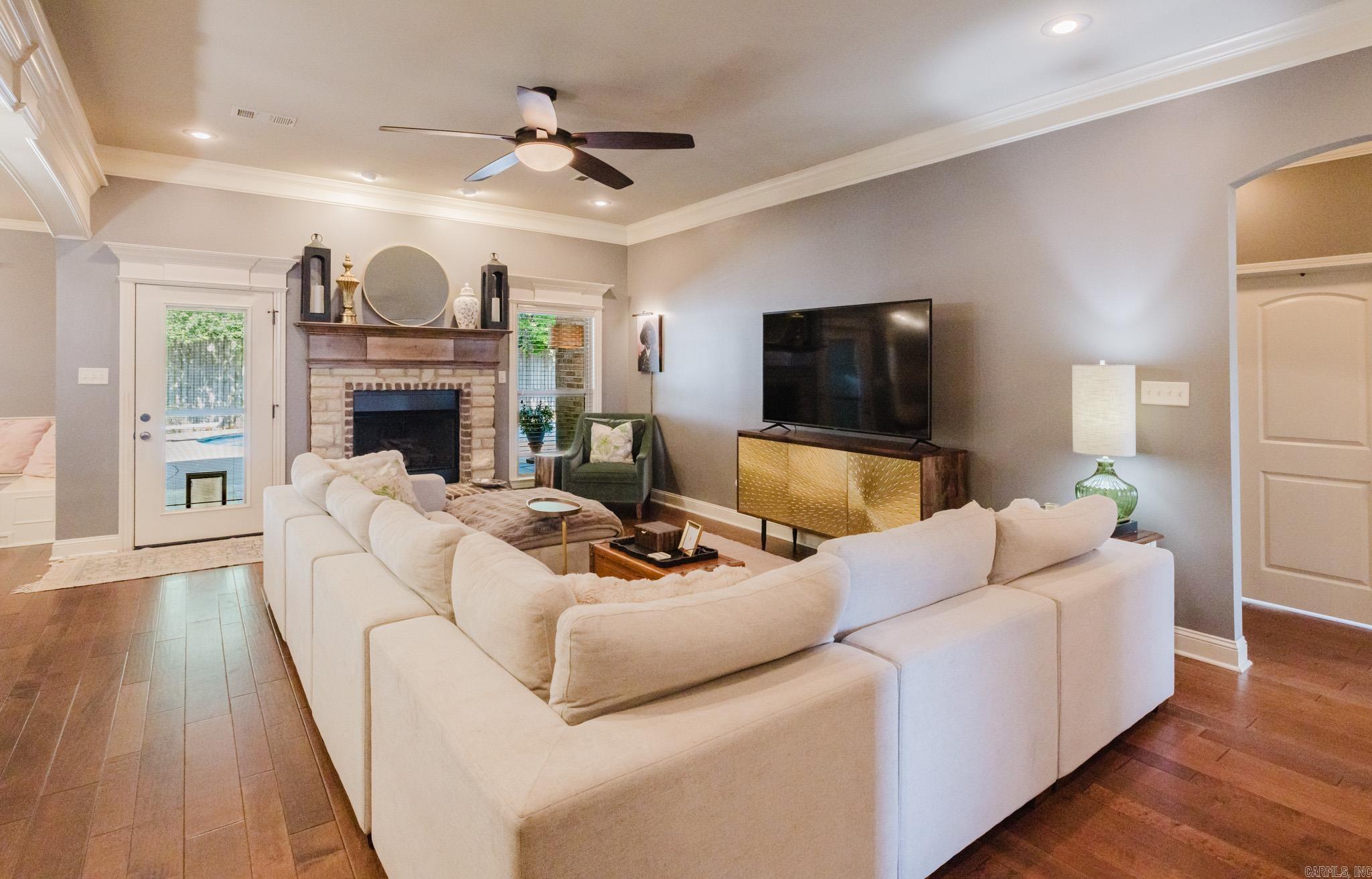 907 Hunter Lee  Bryant, AR