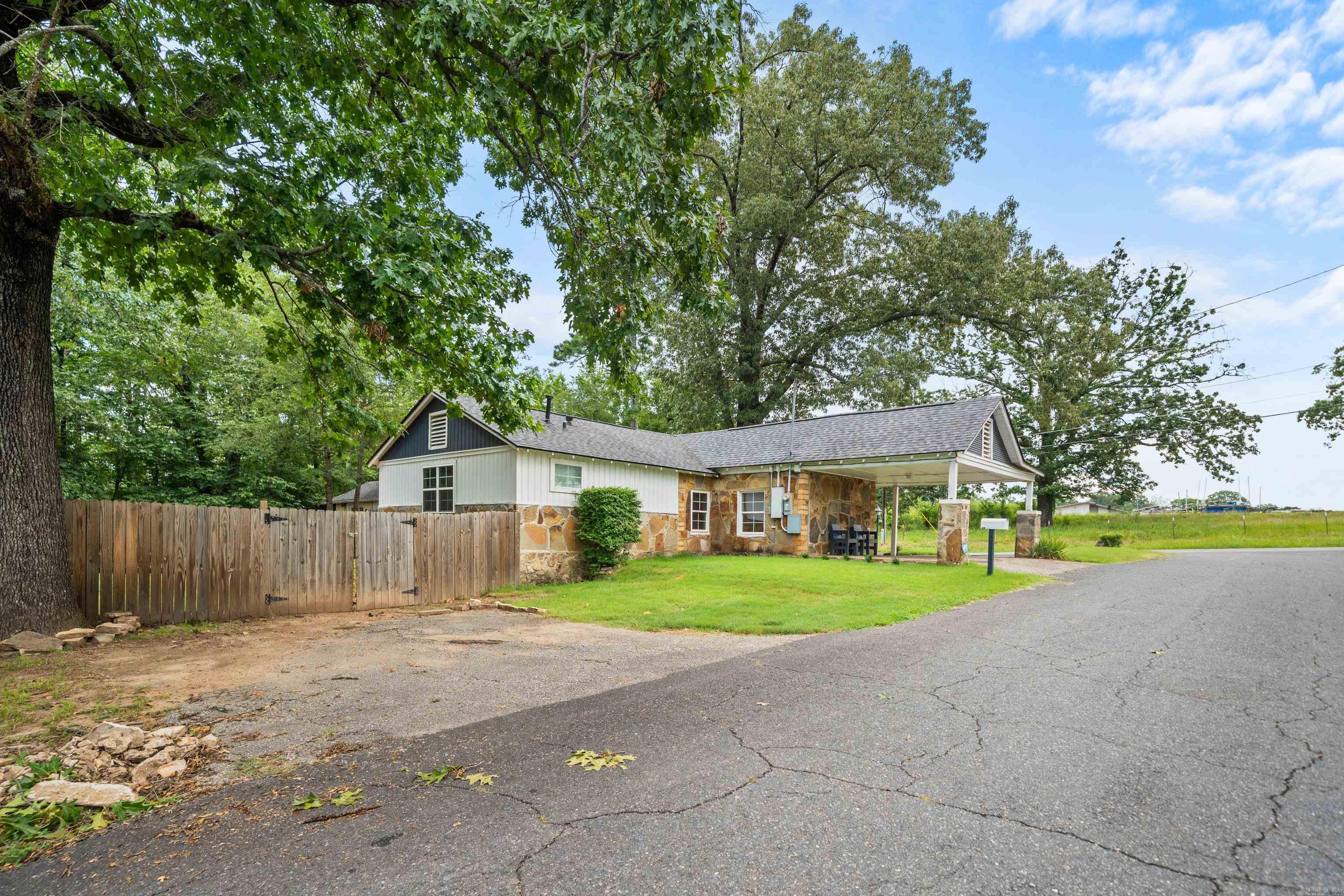 1061 Burchwood Bay  Hot Springs, AR