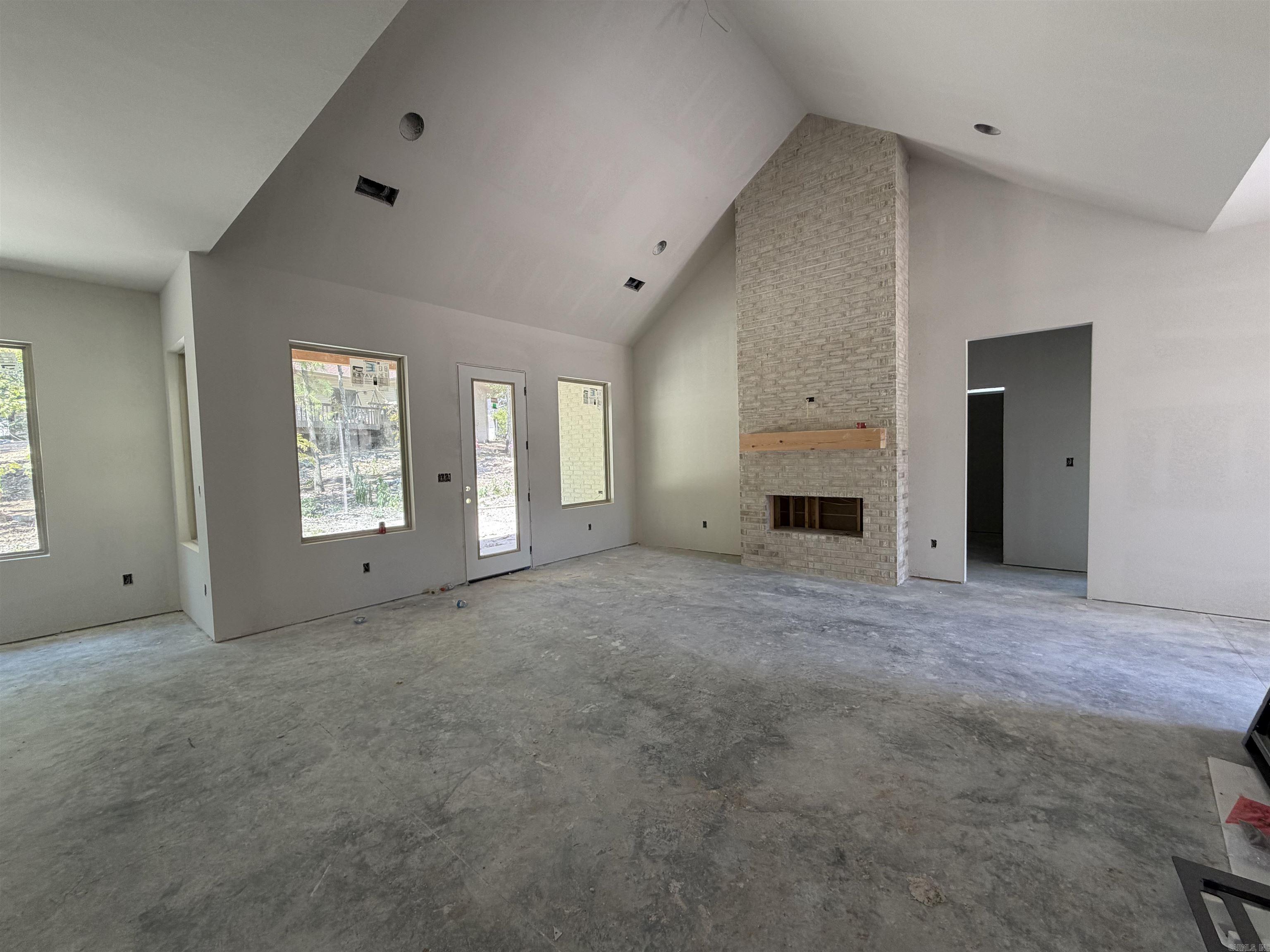 12 Magnifico Lane — photo 3