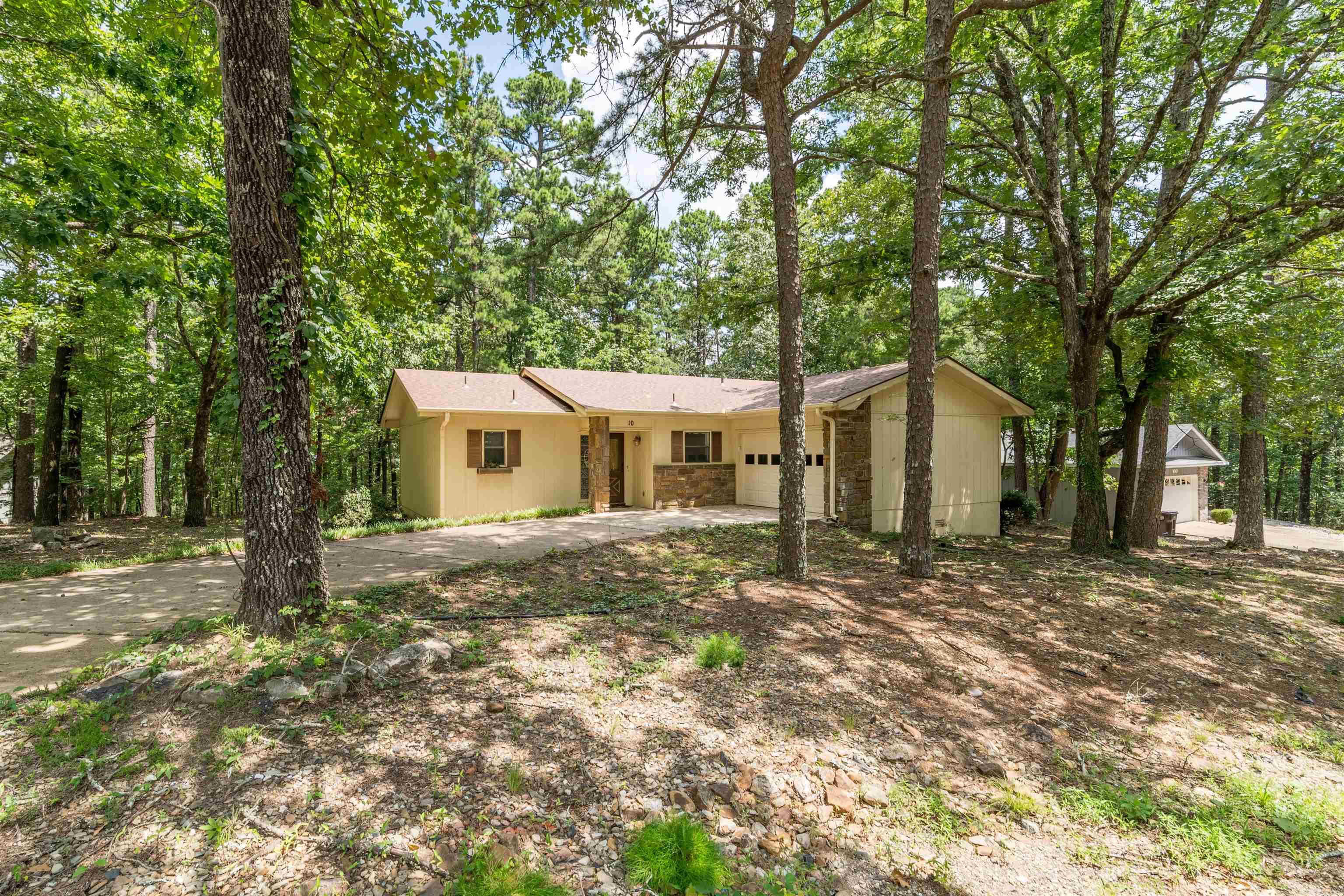 10 totana  Hot Springs Village, AR