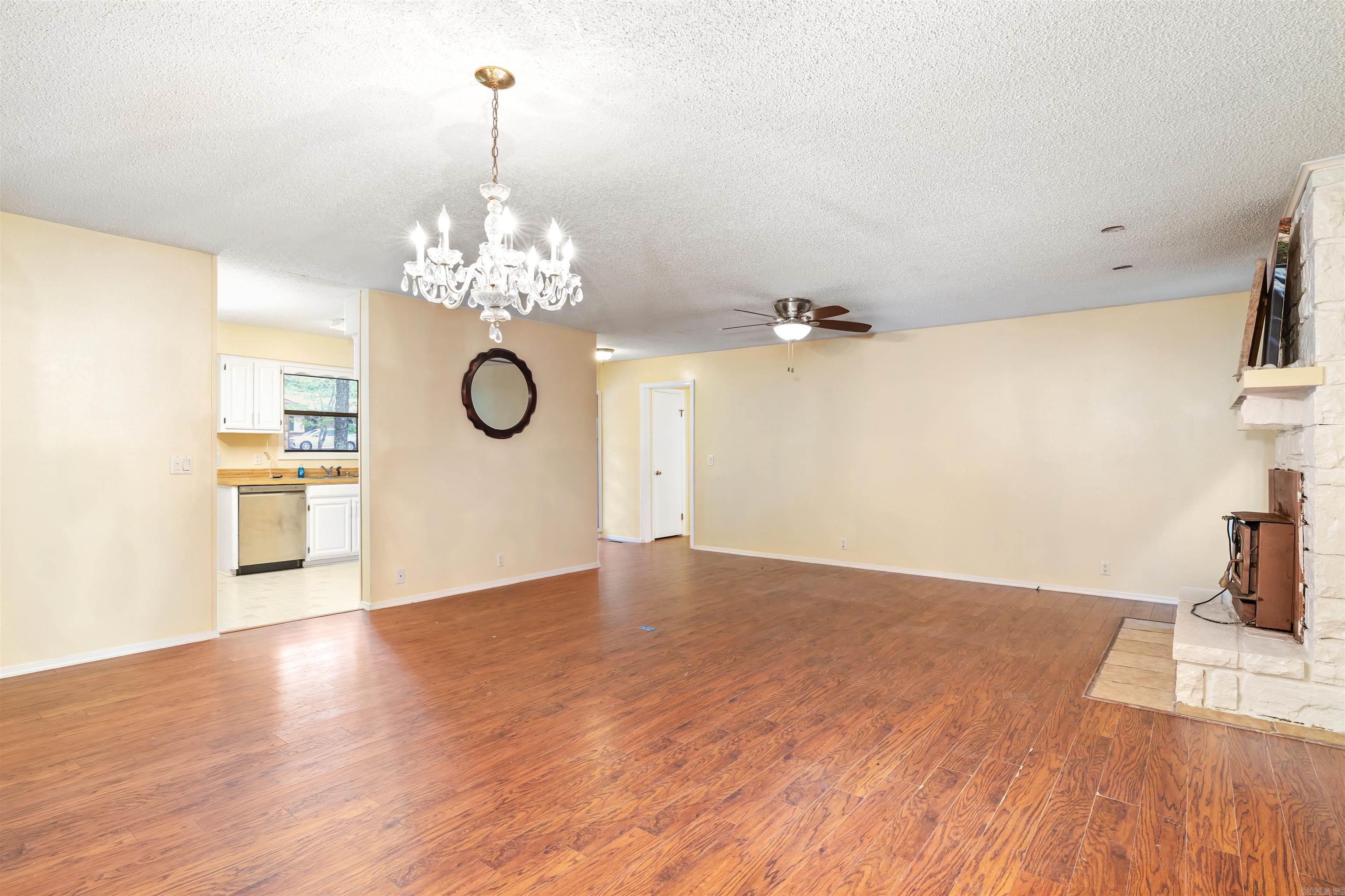 10 totana  Hot Springs Village, AR