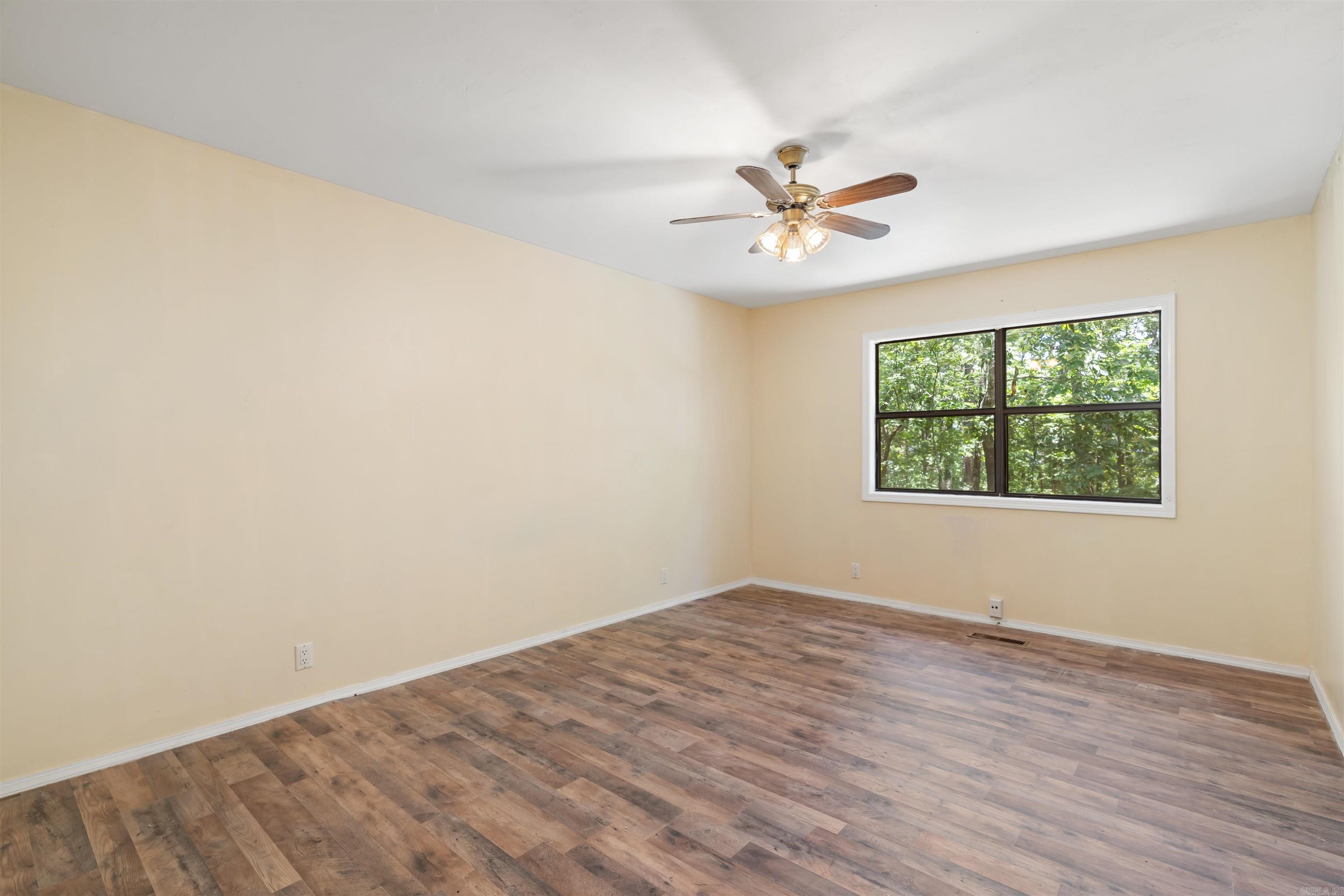 10 totana  Hot Springs Village, AR